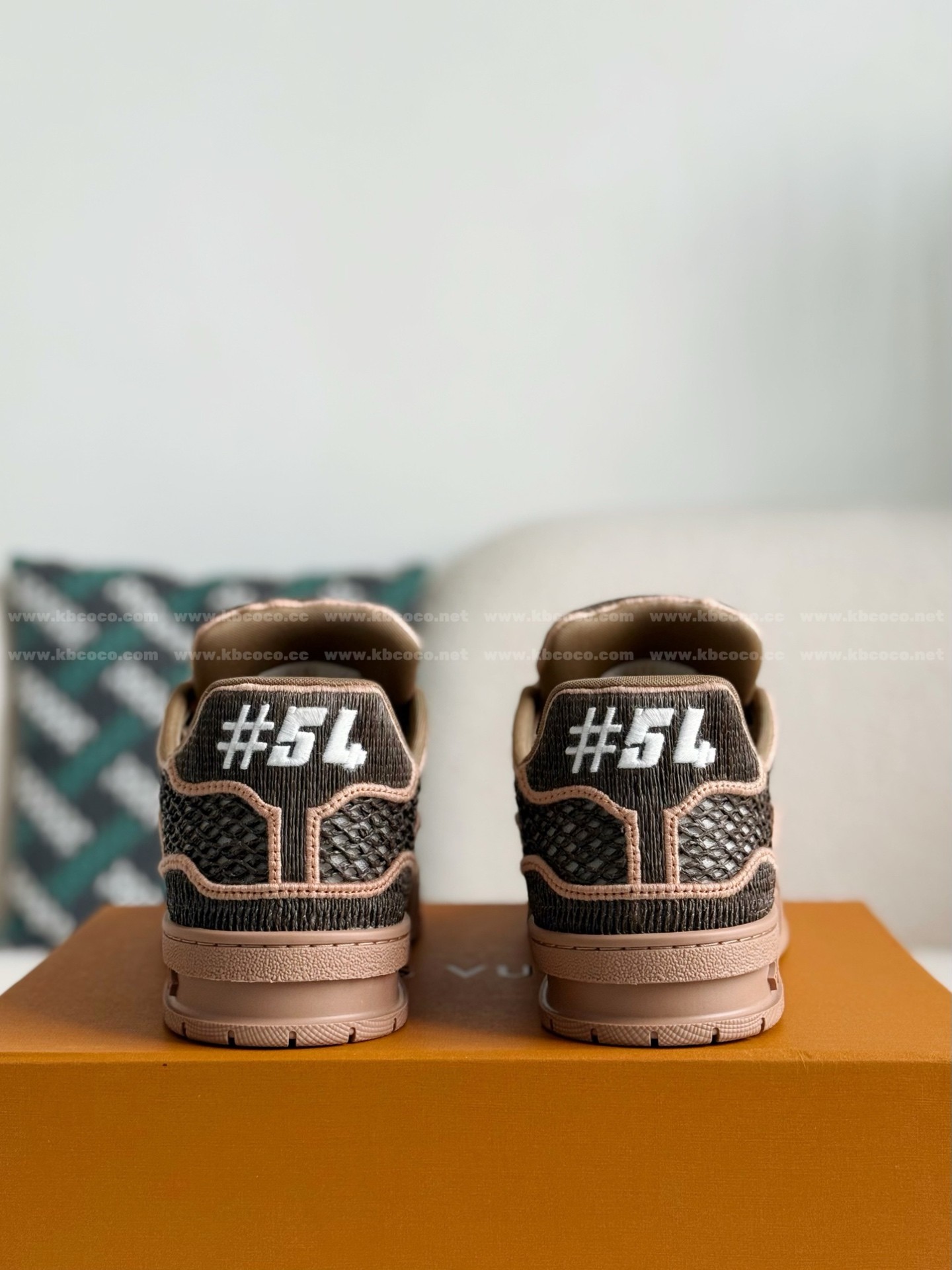 【#5880】LOUIS VUITTON TRAINER SNEAKERS