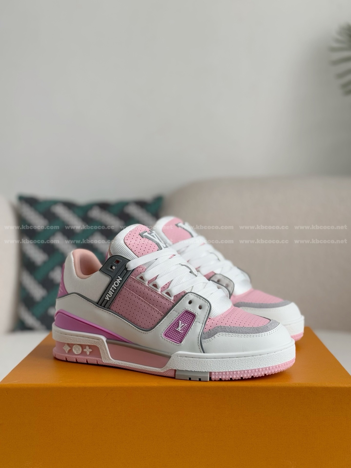 【#5775】 LOUIS VUITTON TRAINER SNEAKERS