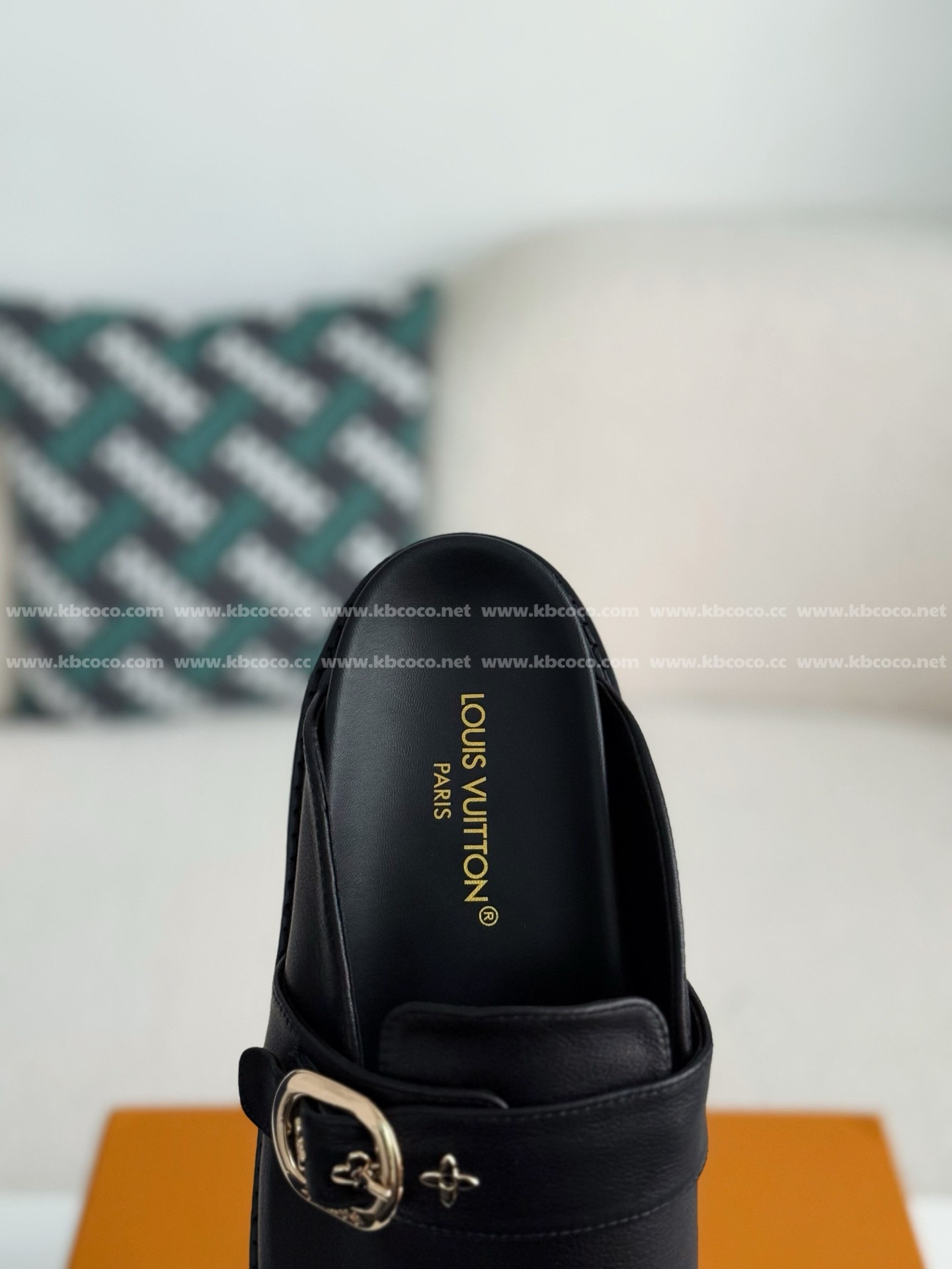 【#5281】 LOUIS VUITTON SANDALS