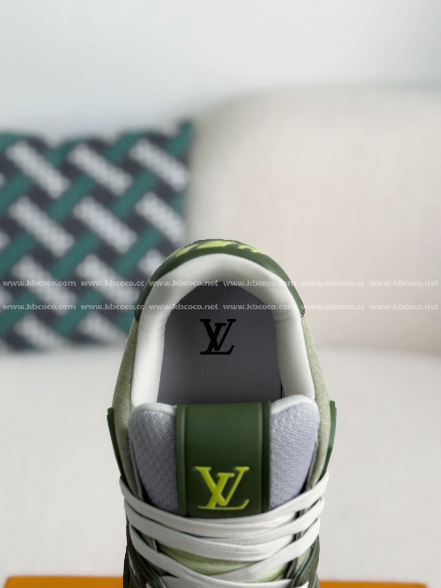 【#5280】 LOUIS VUITTON TRAINER SNEAKERS