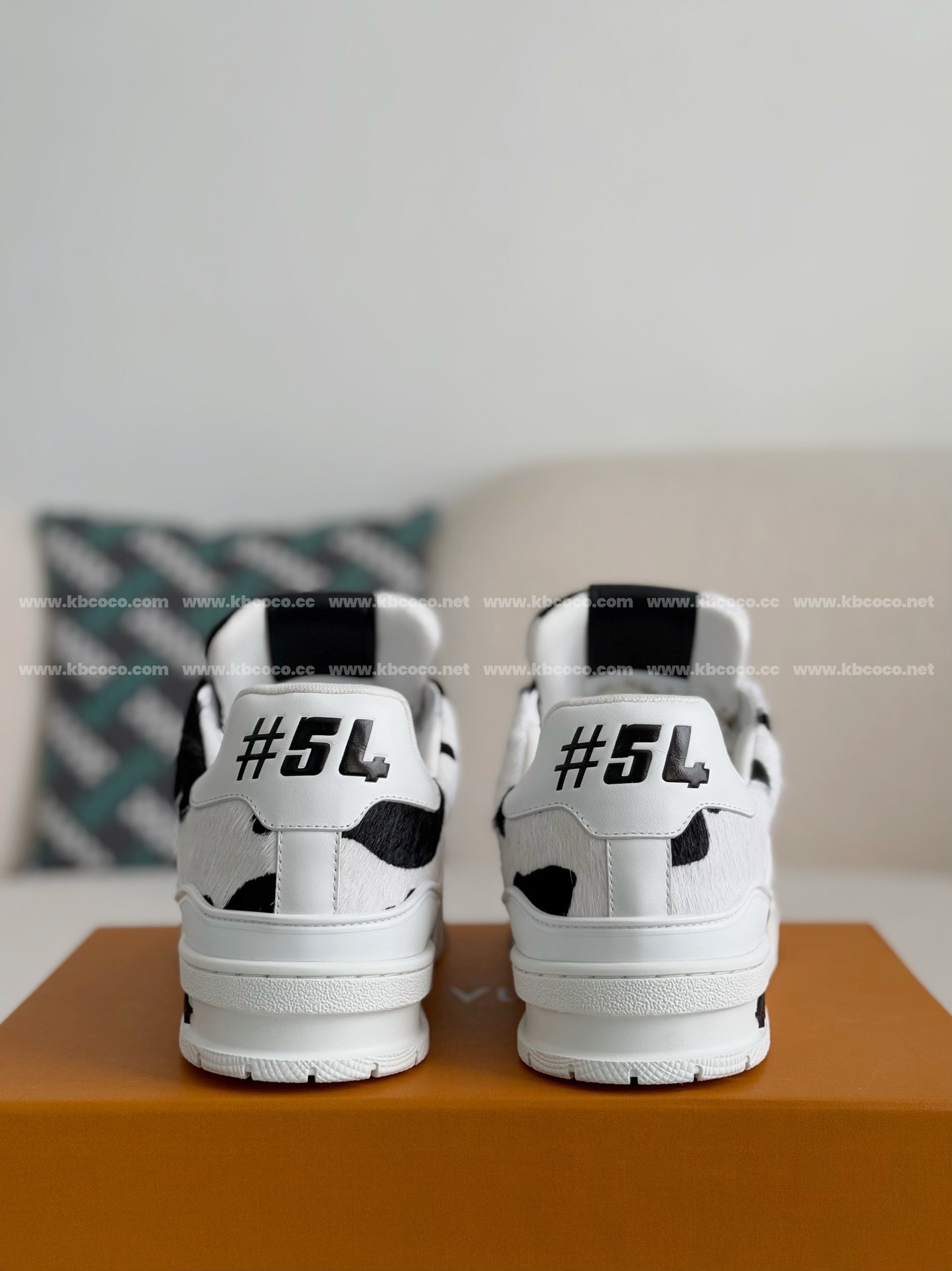 【#4004】 LOUIS VUITTON TRAINER SNEAKERS