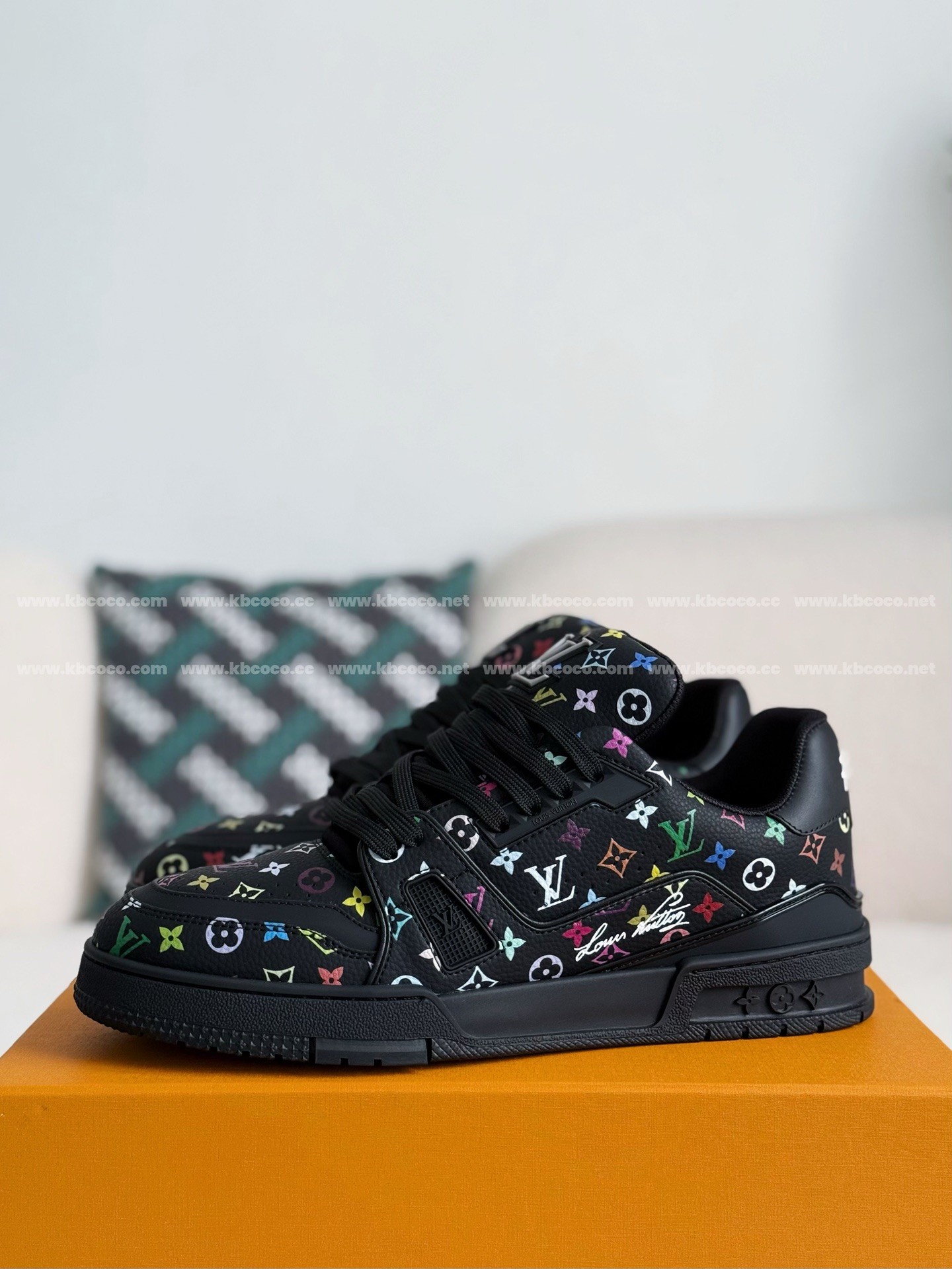 【#4230】 LOUIS VUITTON SNEAKERS