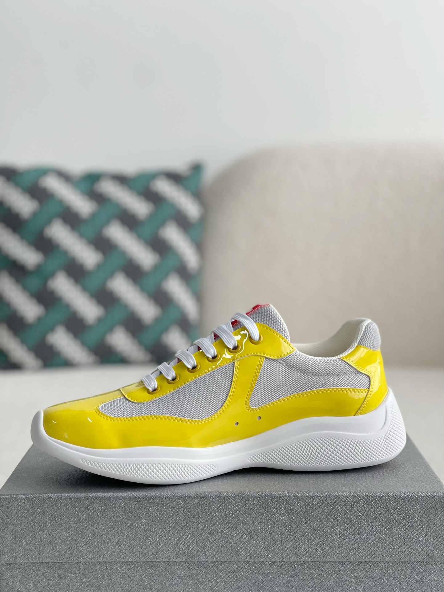 【#616】Prada Sneakers