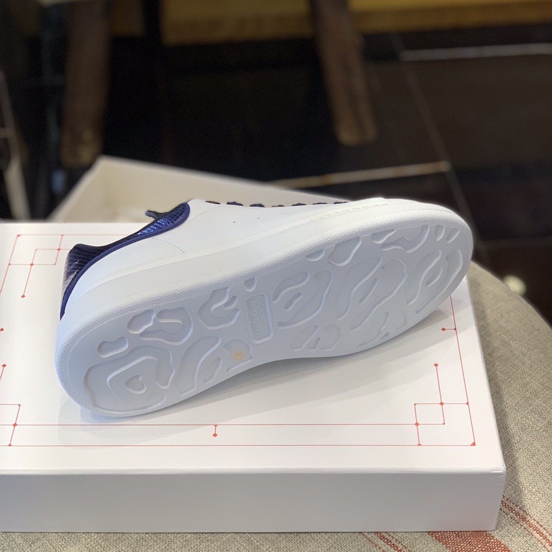 Alexander McQueen MQ Blue snake-grain pattern tail Sneakers