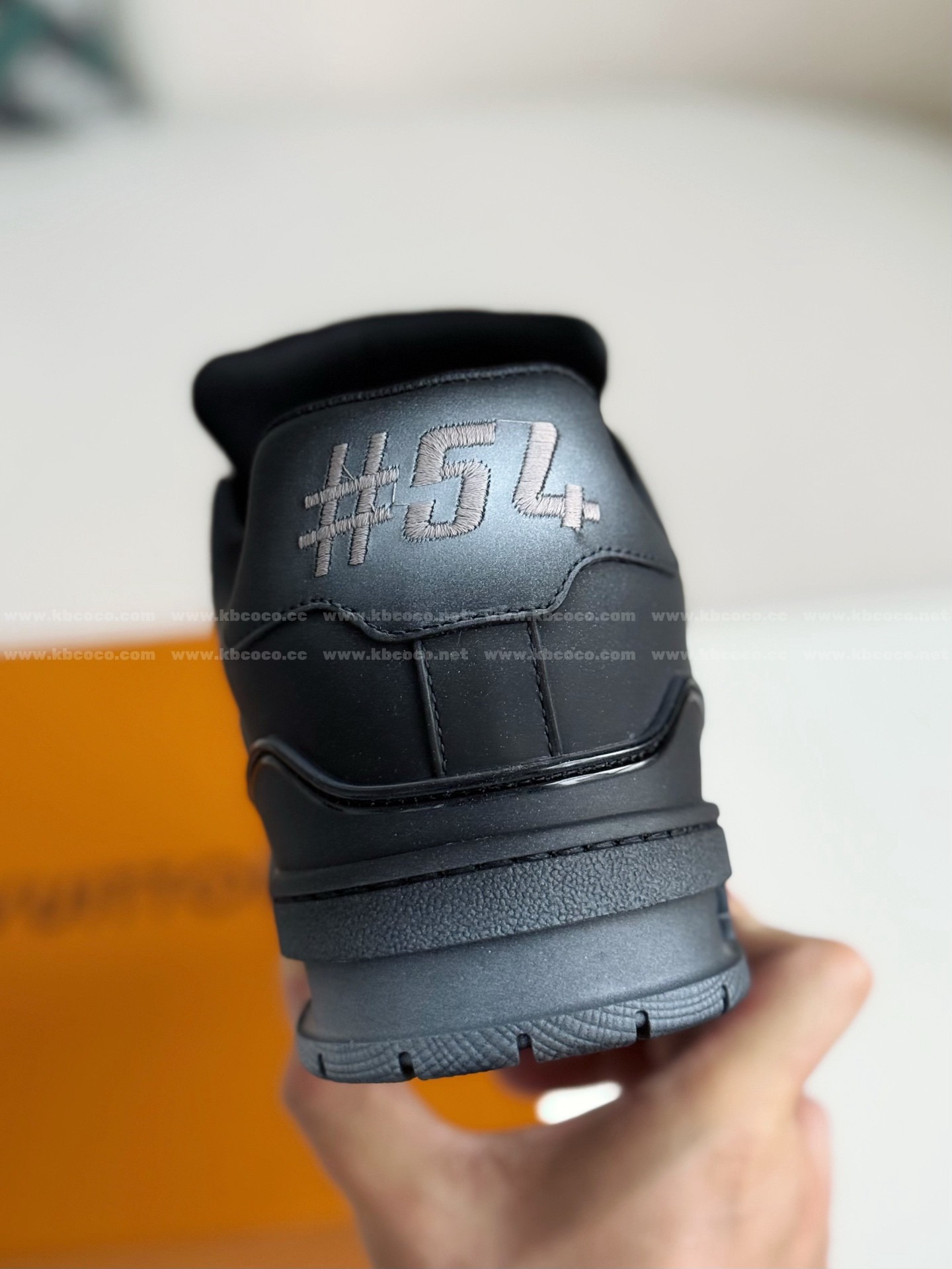 【#5874】 LOUIS VUITTON TRAINER SNEAKERS