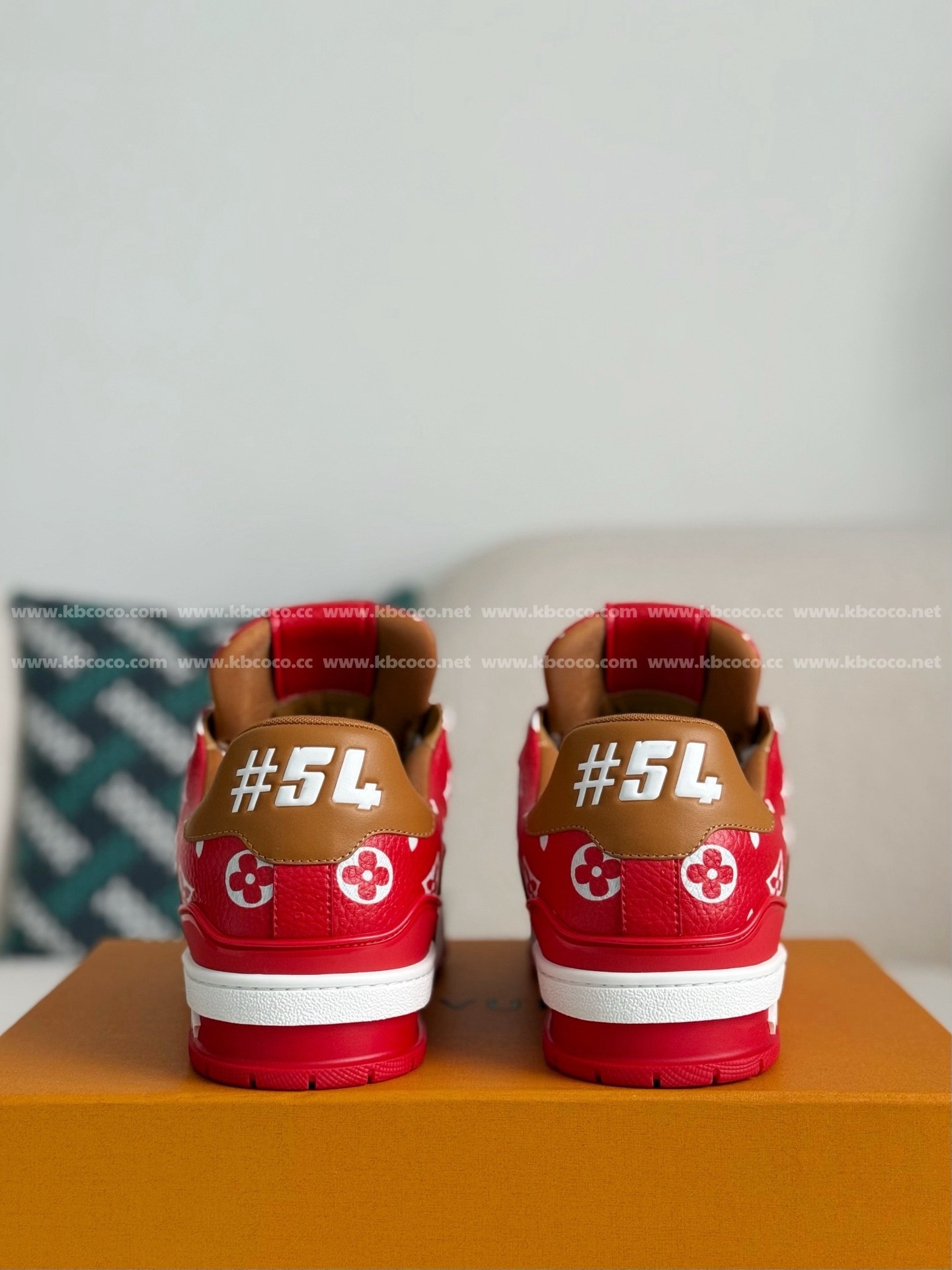 【#4537】 LOUIS VUITTON TRAINER SNEAKERS