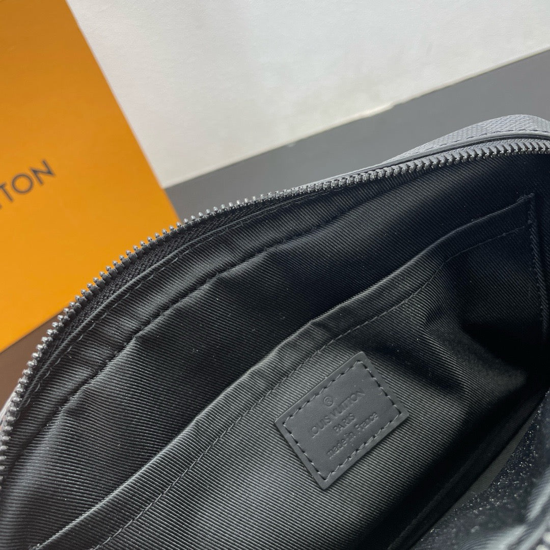 LOUIS VUITTON Steamer Postman bag/top quality M46795