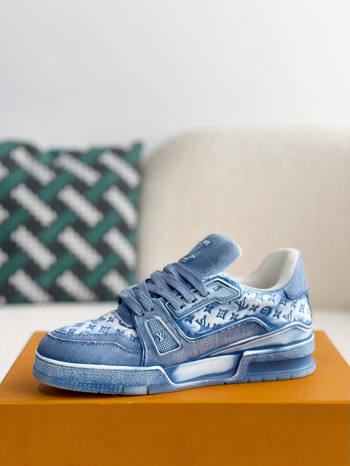 [#3318」 LOUIS VUITTON TRAINER SNEAKERS