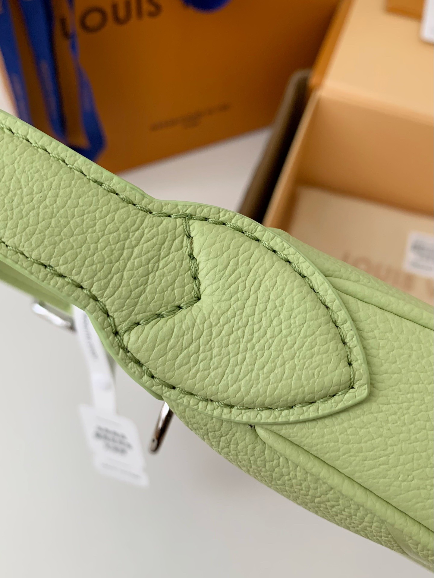 Louis Vuitton 23 New MINI MOON Handbag M82425, Top Quality