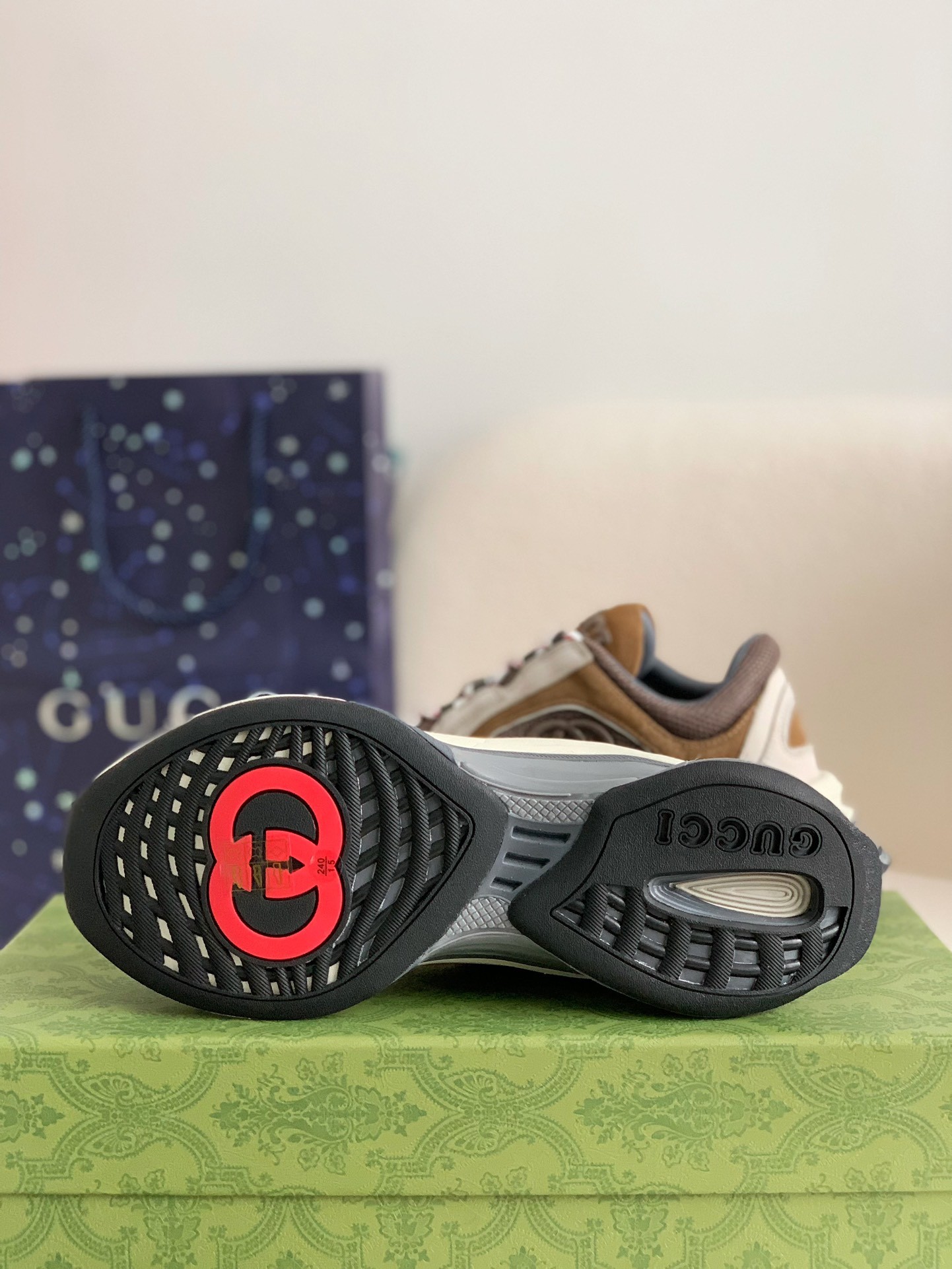 Gucci Retro Clunky Sneaker