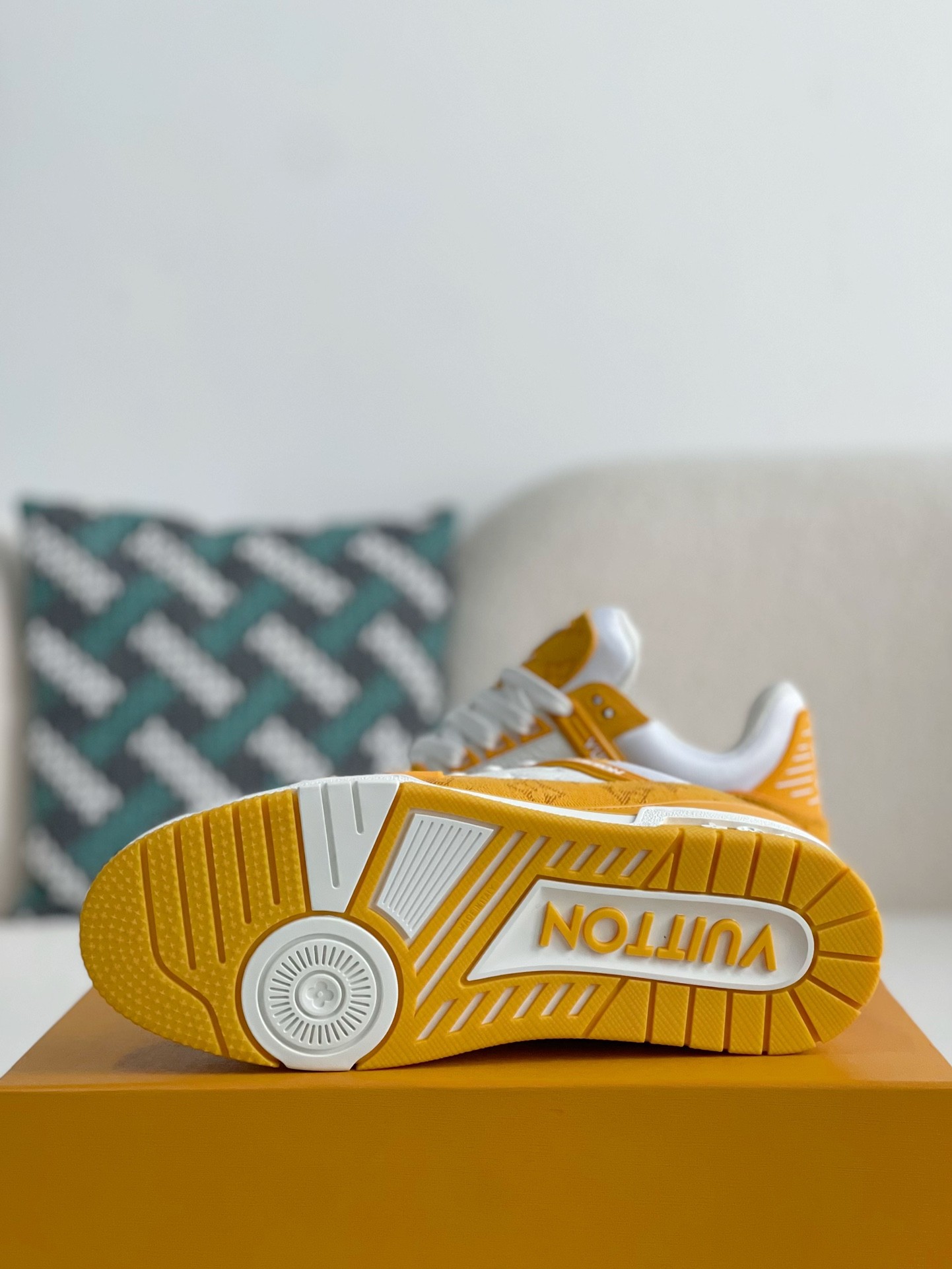 【#313】 LOUIS VUITTON TRAINER 1A8FN8 Sneakers