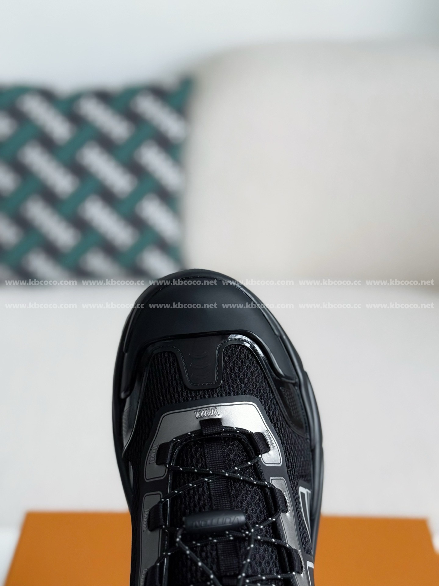【#5229】 LOUIS VUITTON RUNNER TATIC CASUAL SHOES