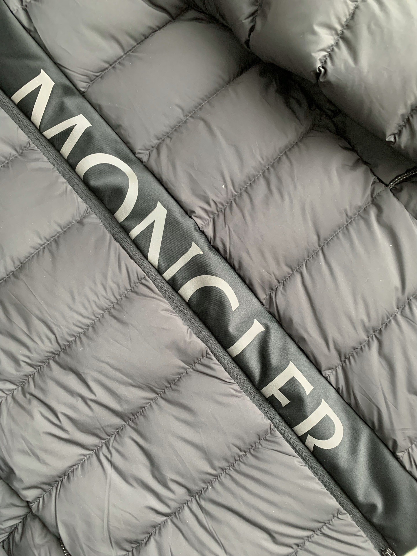 【#1716】 Moncler Short men's down jacket