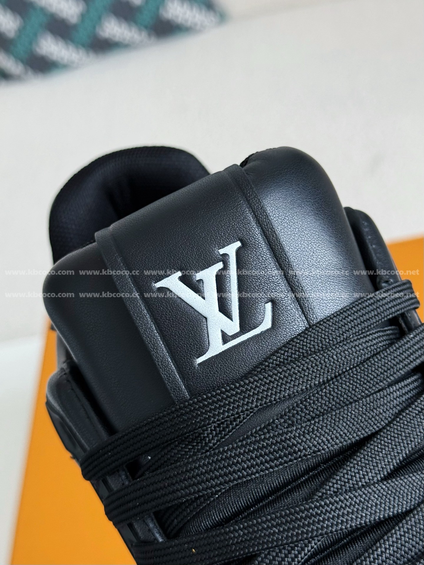 【#4639】 LOUIS VUITTON TRAINER SNEAKERS