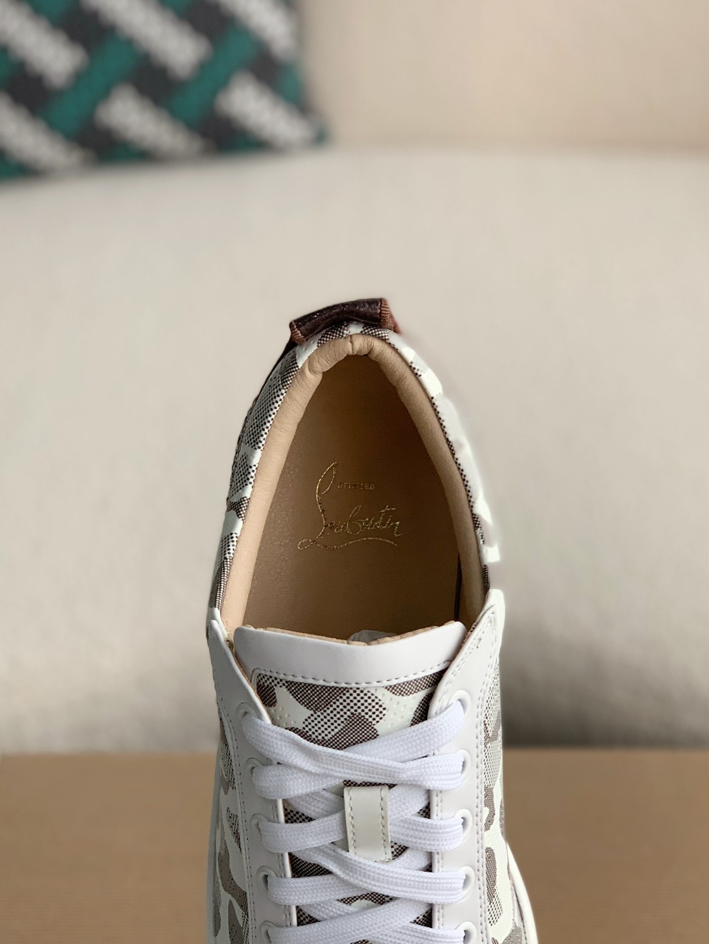 【#2261】Christian Louboutin Sneakers