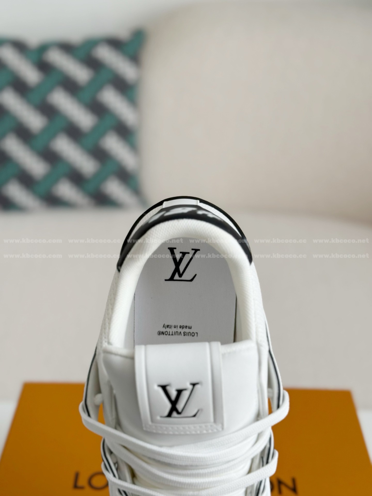 【#5821】 LOUIS VUITTON TRAINER SNEAKERS