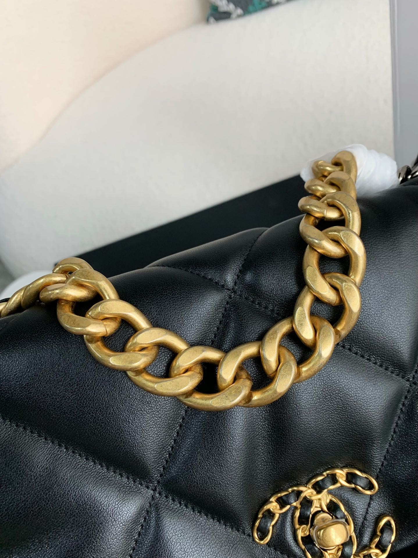 Chanel handbag AS11611