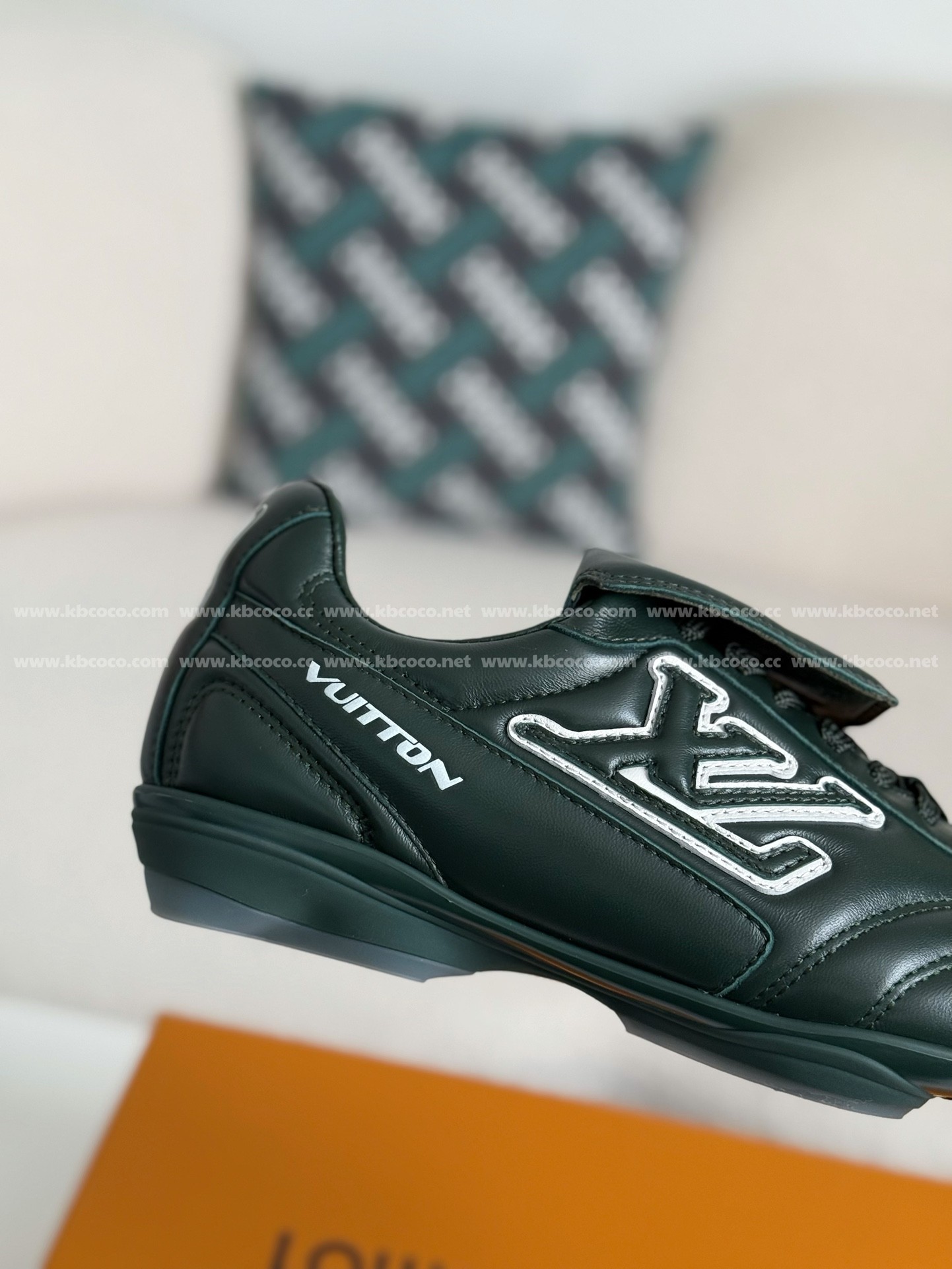 【#4247】LV Footprint Soccer Sneaker