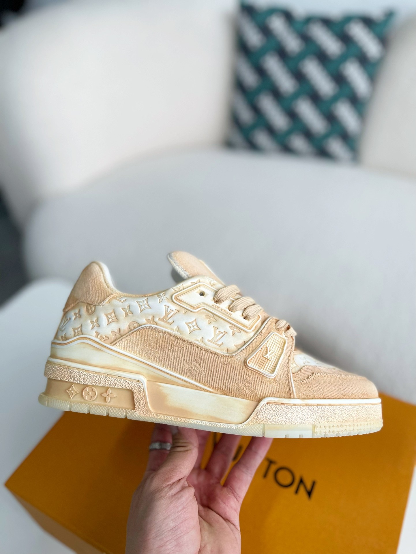 [#3319」 LOUIS VUITTON TRAINER SNEAKERS