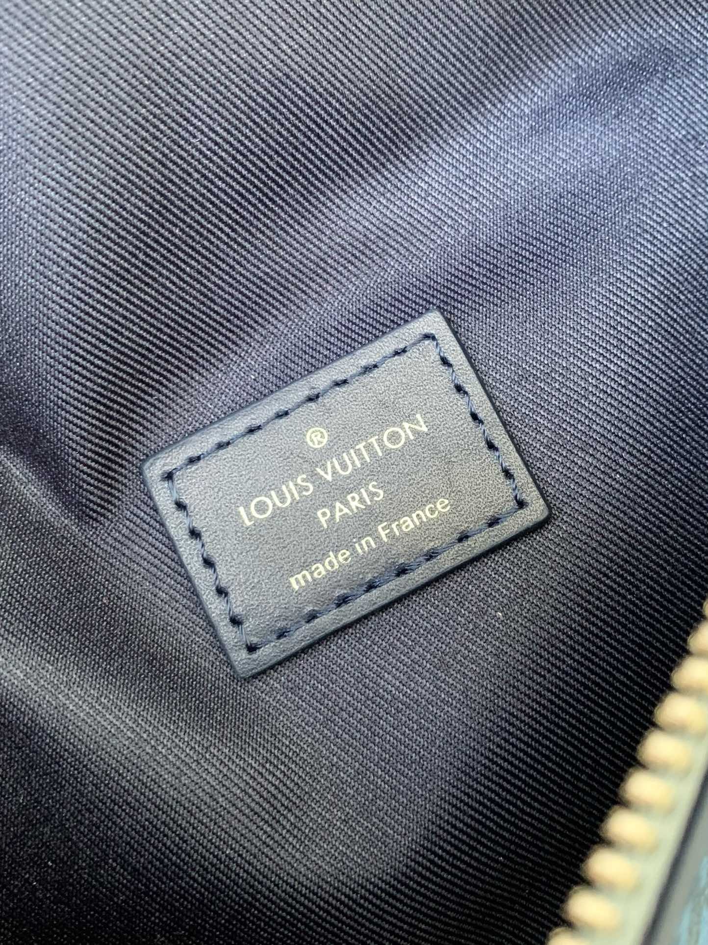 Louis Vuitton 2023 New DISCOVERY Droplet Blue Waistpack M22576