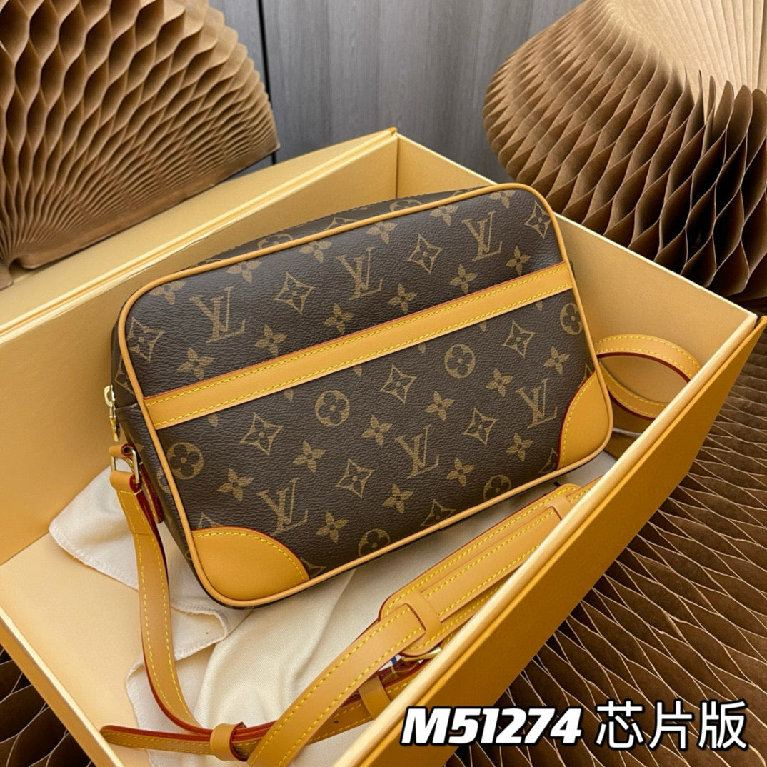 LOUIS VUITTON Trocadero