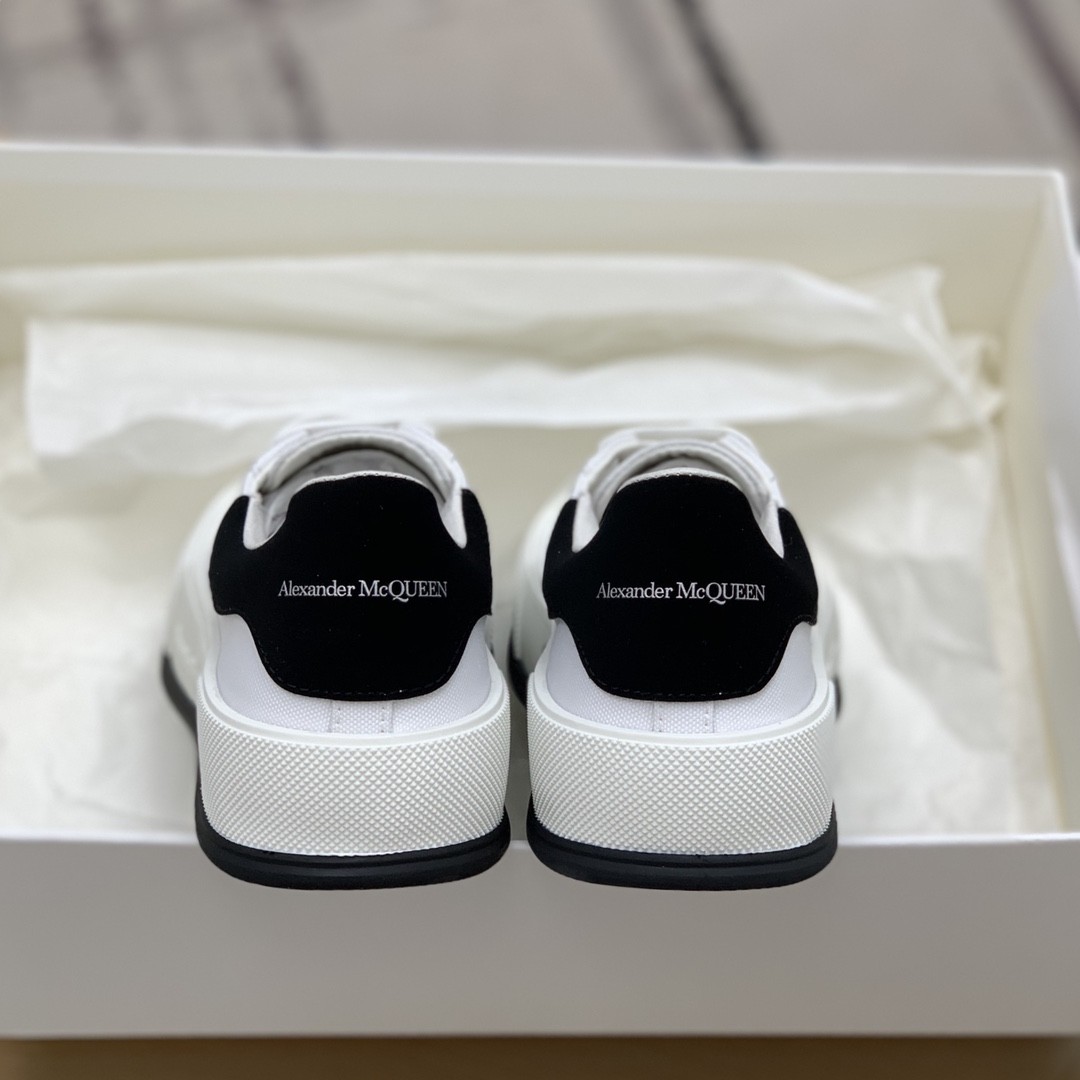 Alexander McQueen MQ White/Black velvet tail Sneakers