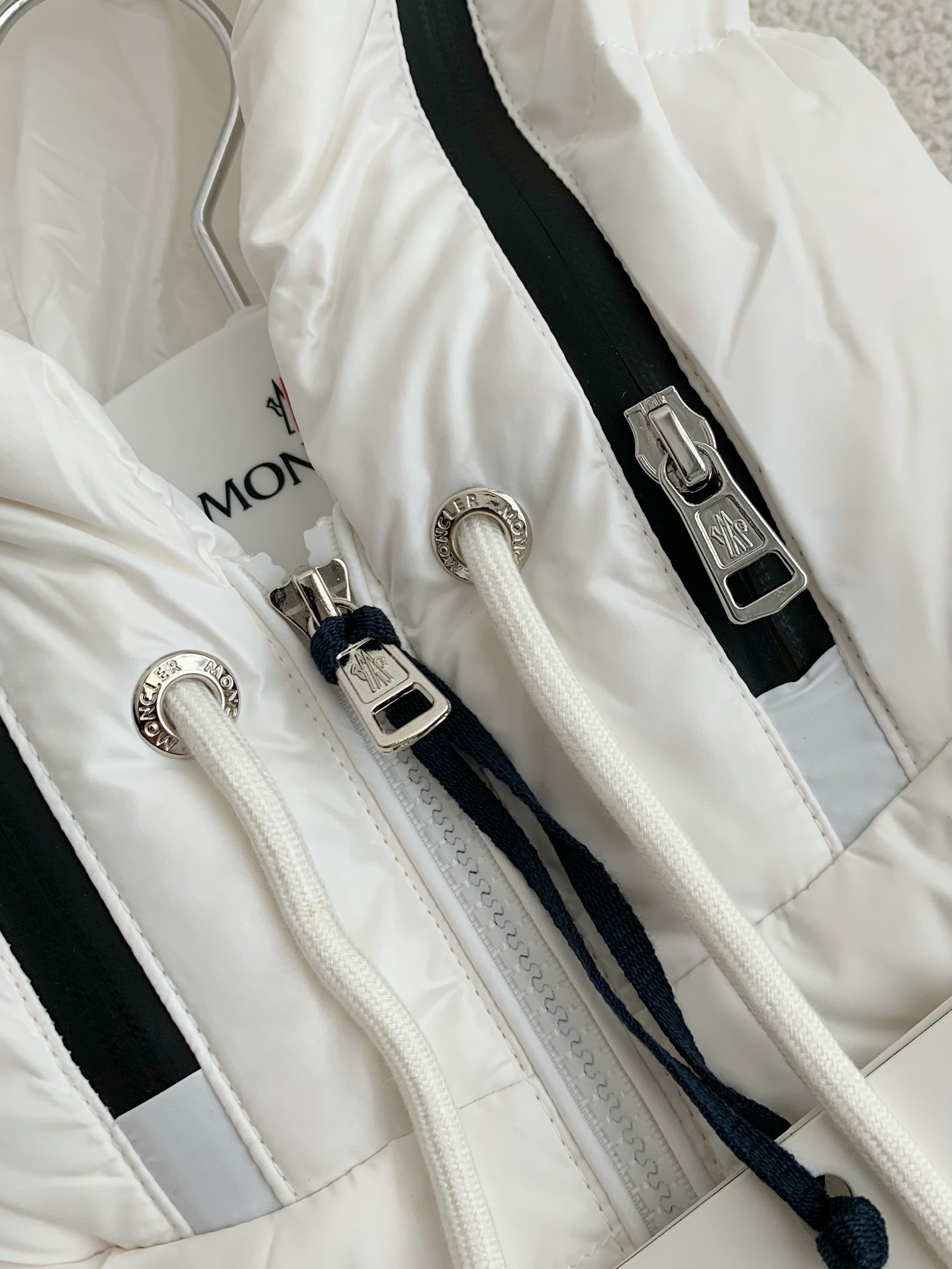 【#3706】Moncler Montbeliard down jacket