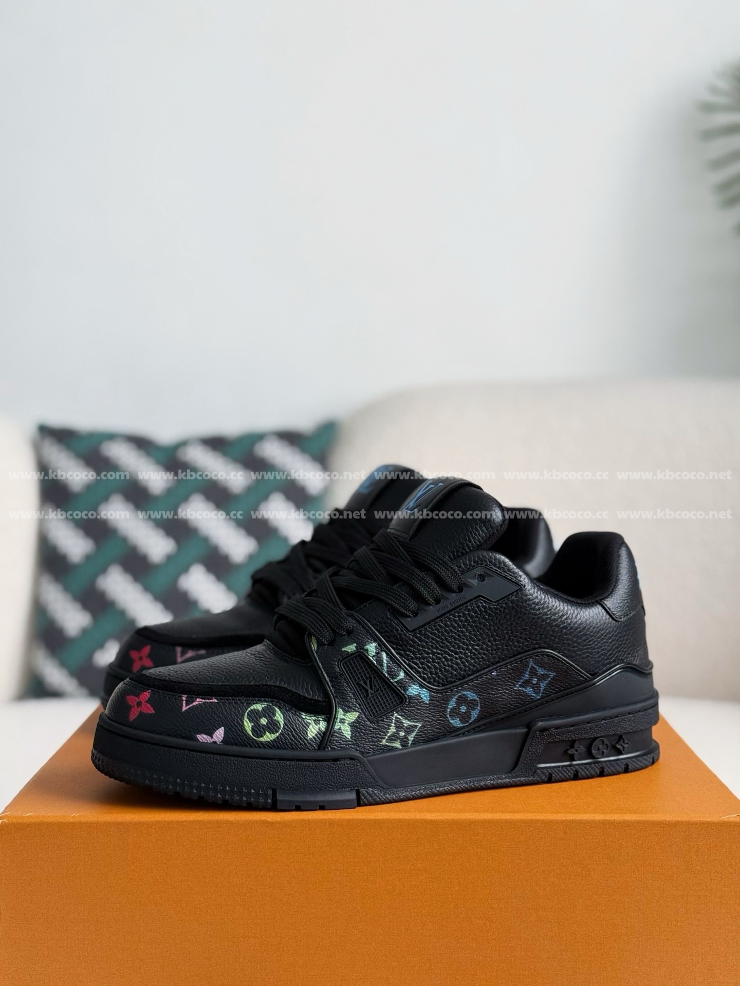 【#5224】 LOUIS VUITTON TRAINER SNEAKERS