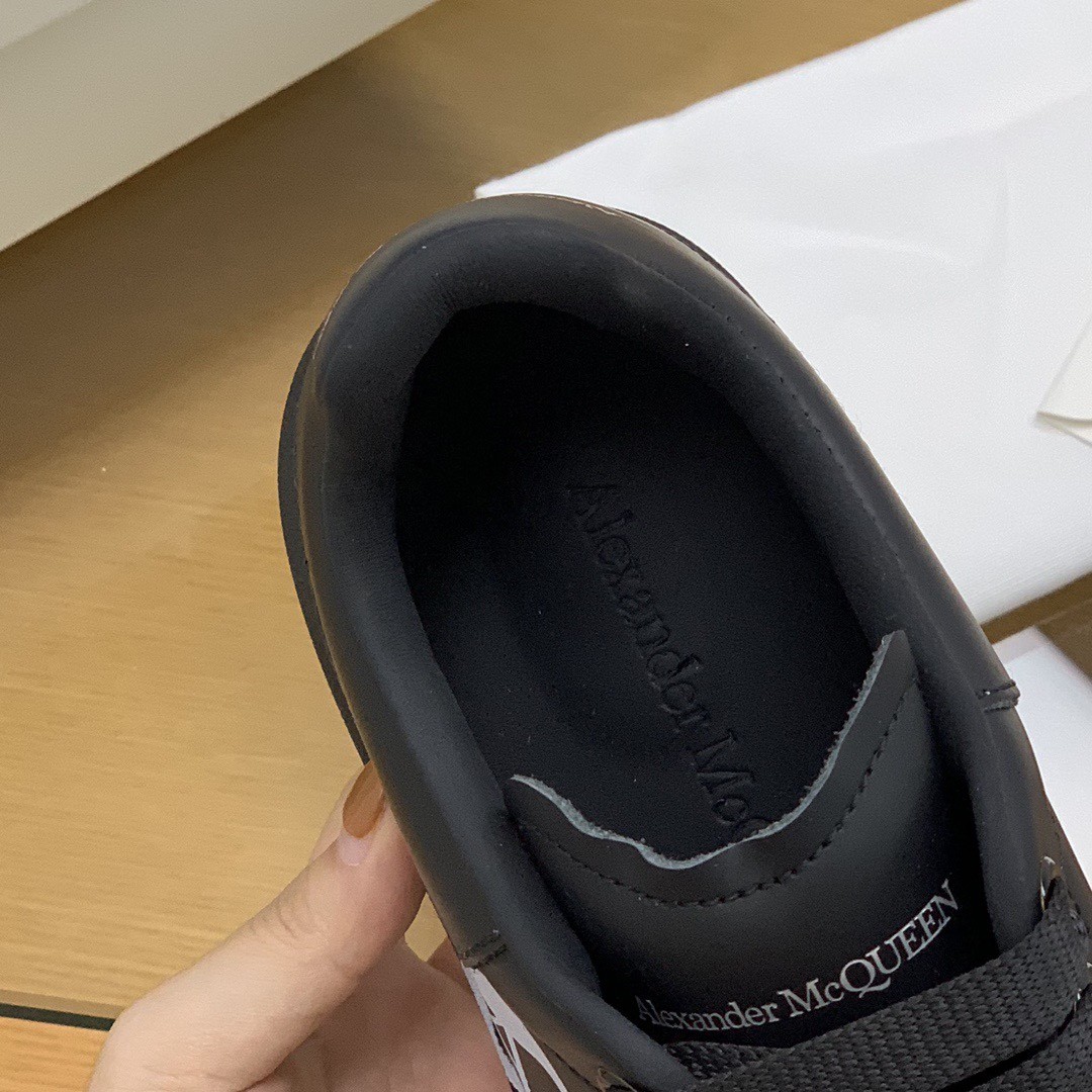 Alexander McQueen MO 3D black bloom Sneakers