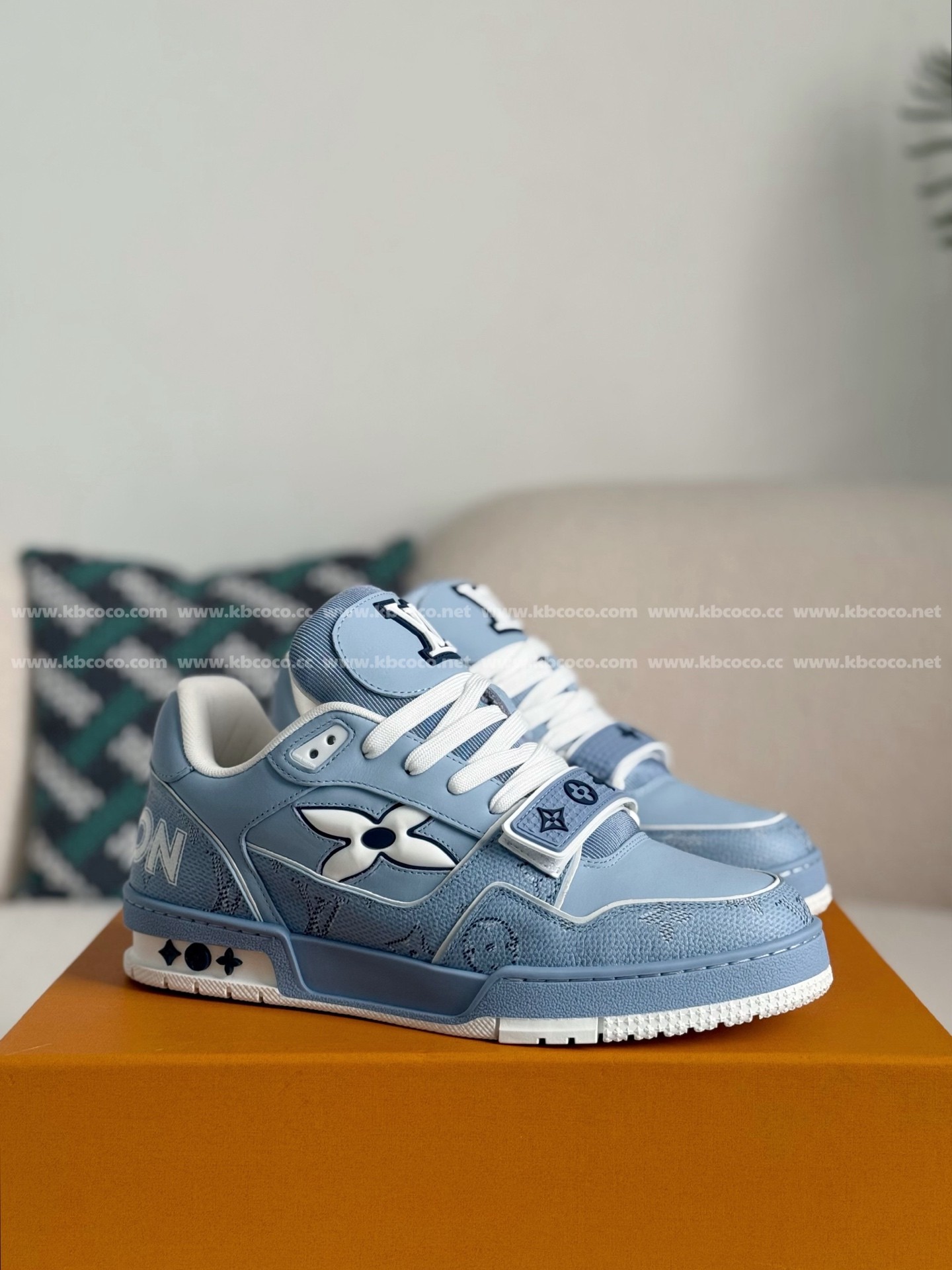 【#5424】 LOUIS VUITTON TRAINER SNEAKERS