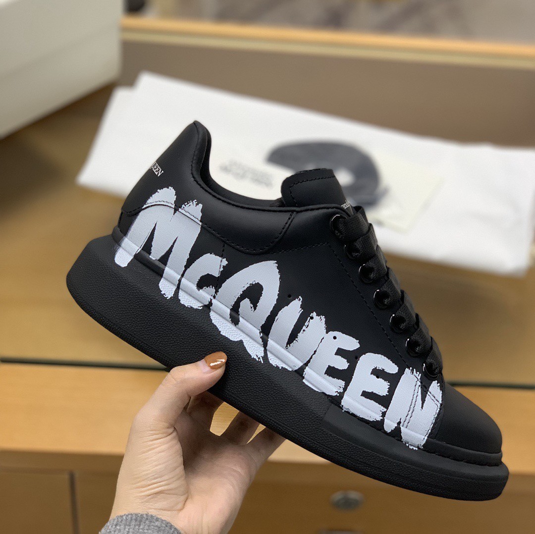 Alexander McQueen MQ 3D black letterSneakers