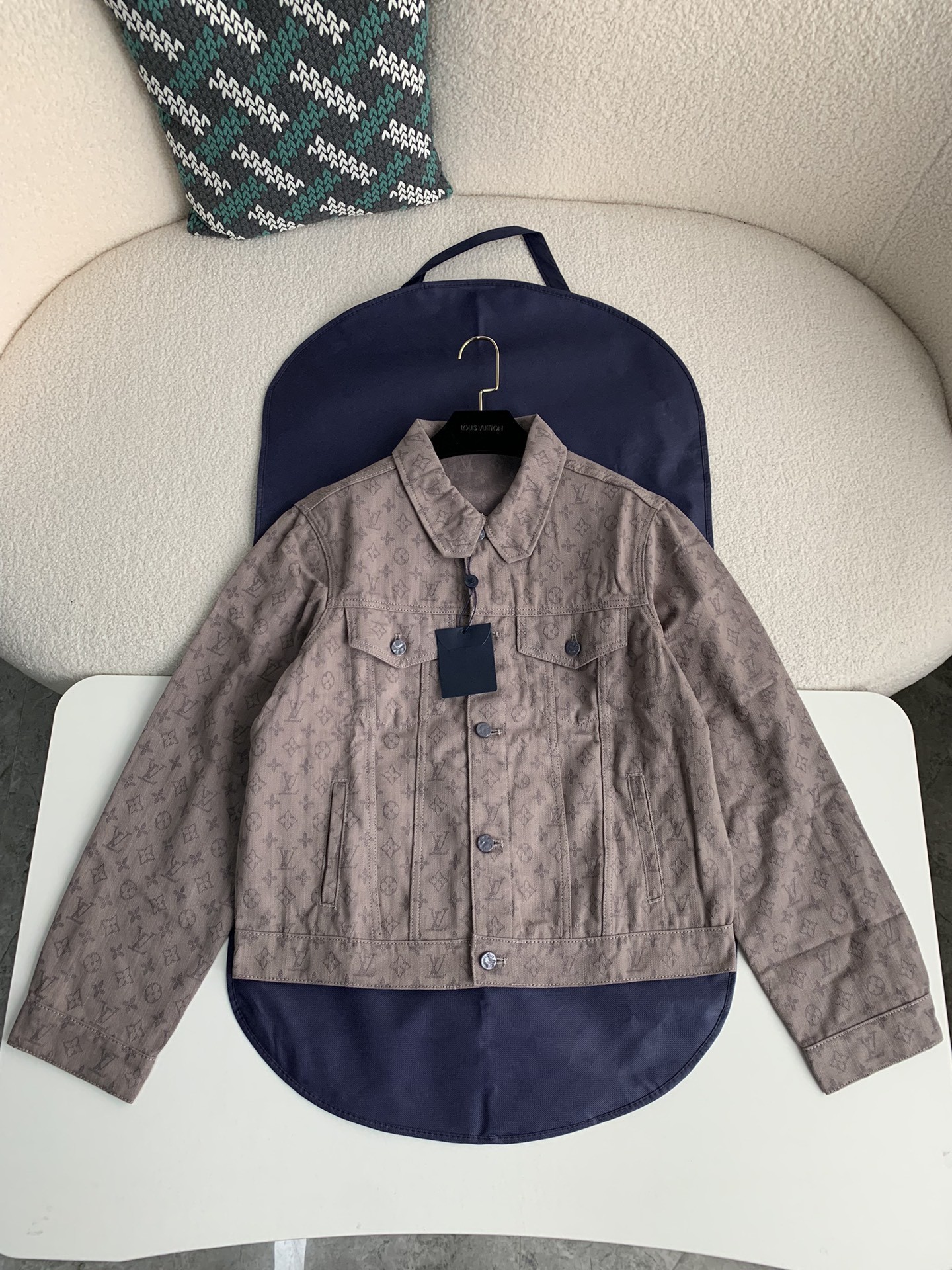 idea: include everything in the pictur