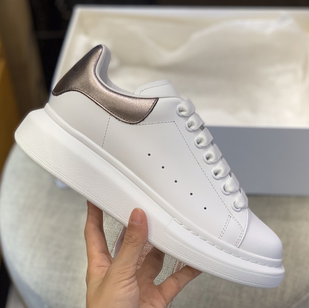 Alexander McQueen MQ gun-black tailSneakers