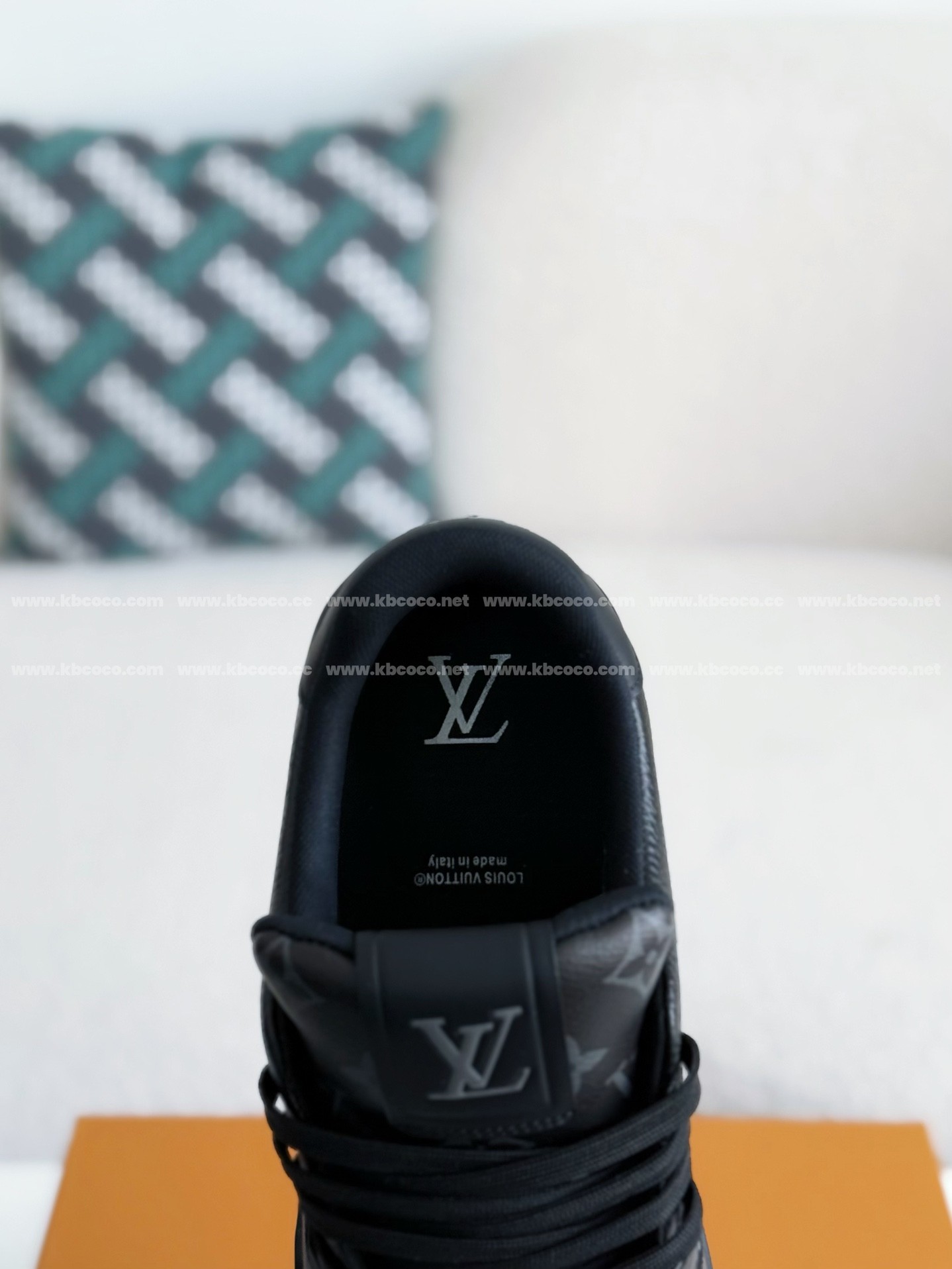 【#4102】LOUIS VUITTON TRAINER SNEAKERS