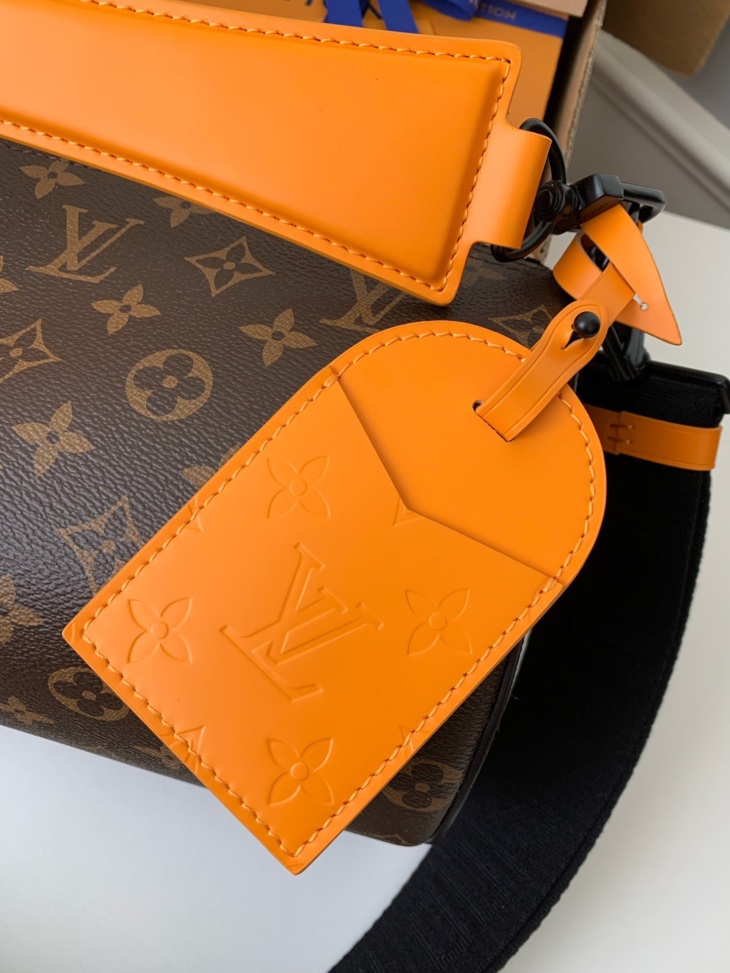 Louis Vuitton 2023 SOFT POLOCHON handbag M46691