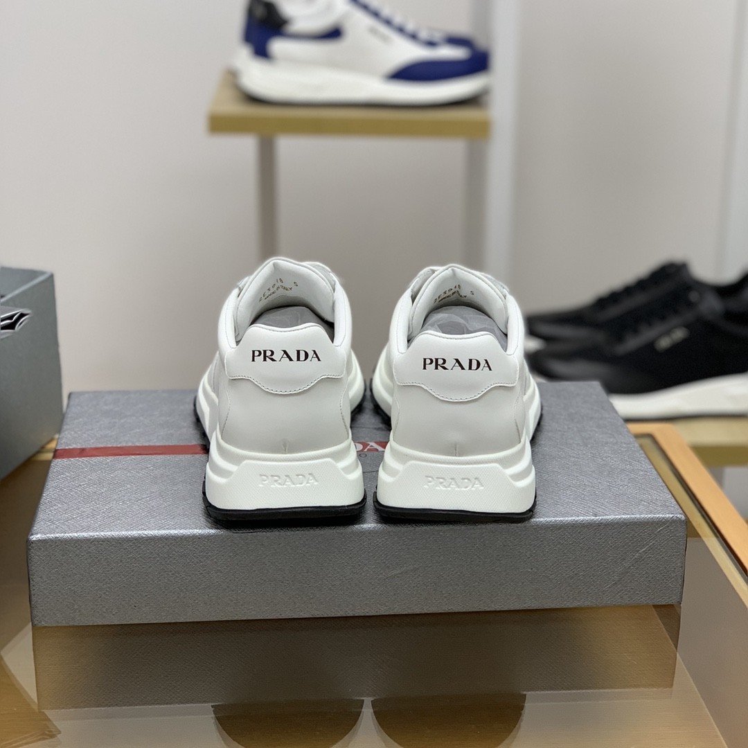 【#621】 Prada Sneakers
