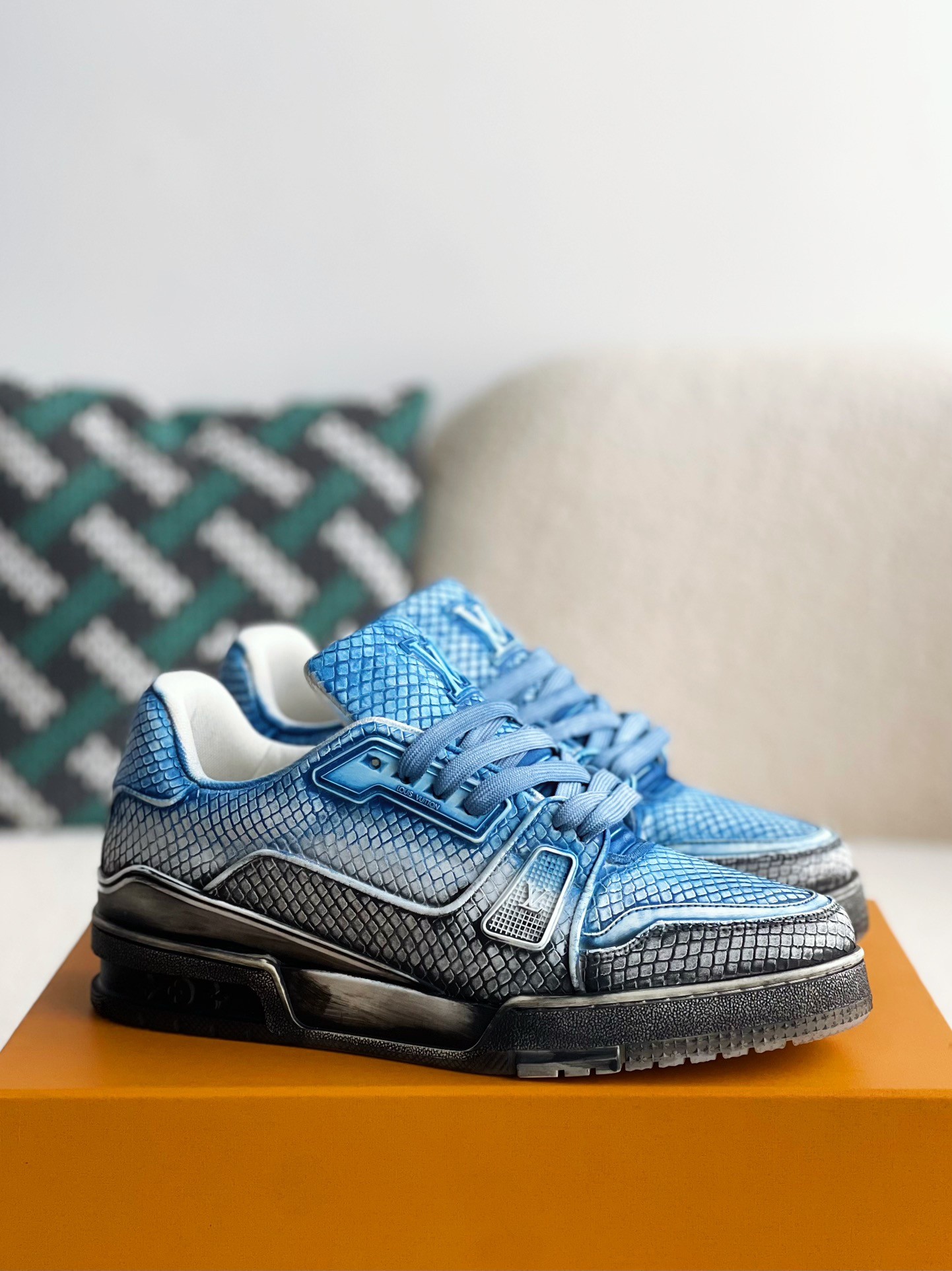 [#3314]LOUIS VUITTON TRAINER SNEAKERS