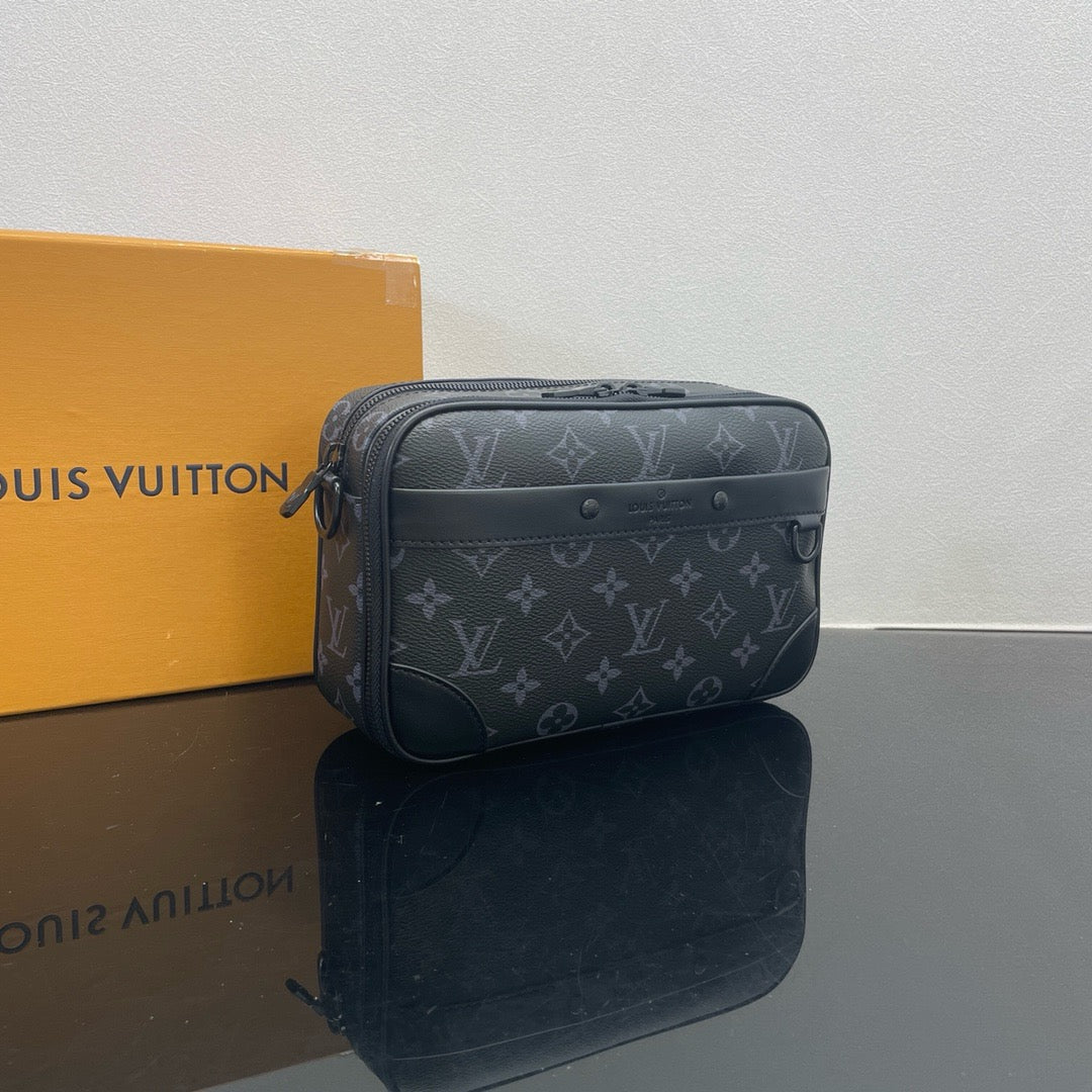 LOUIS VUITTON Alpha Crossbody bag/top quality M46955