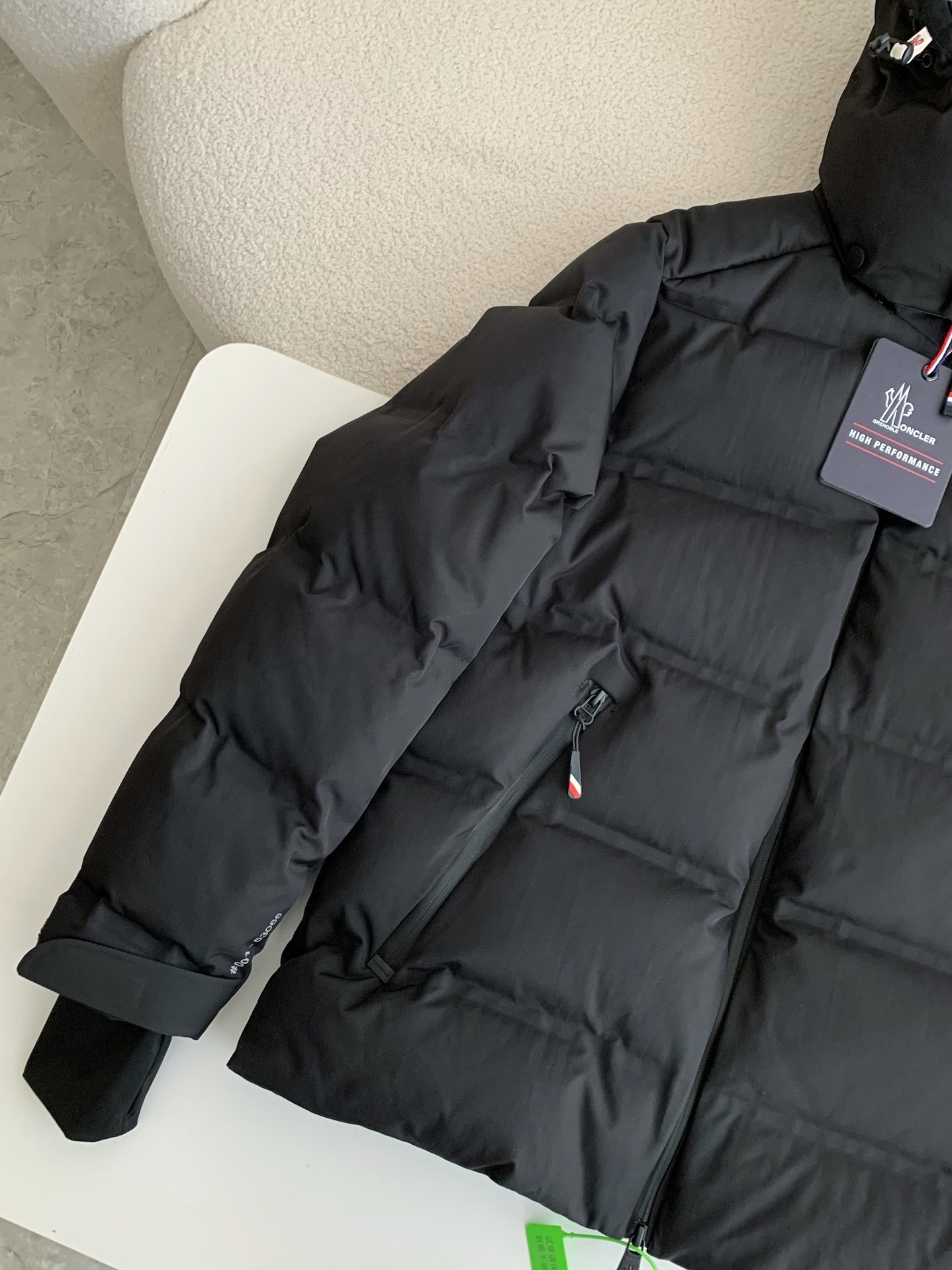 【#3712】Moncler Montbeliard down jacket