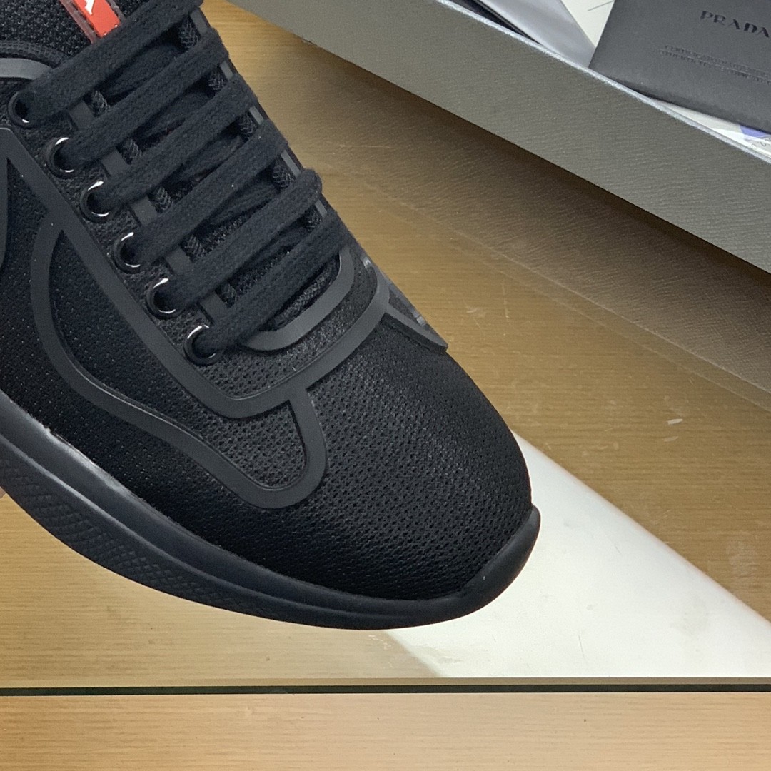 【#626】 Prada Sneakers