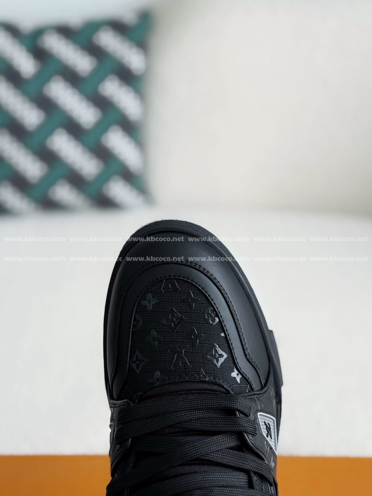 【#5260】 LOUIS VUITTON TRAINER SNEAKERS
