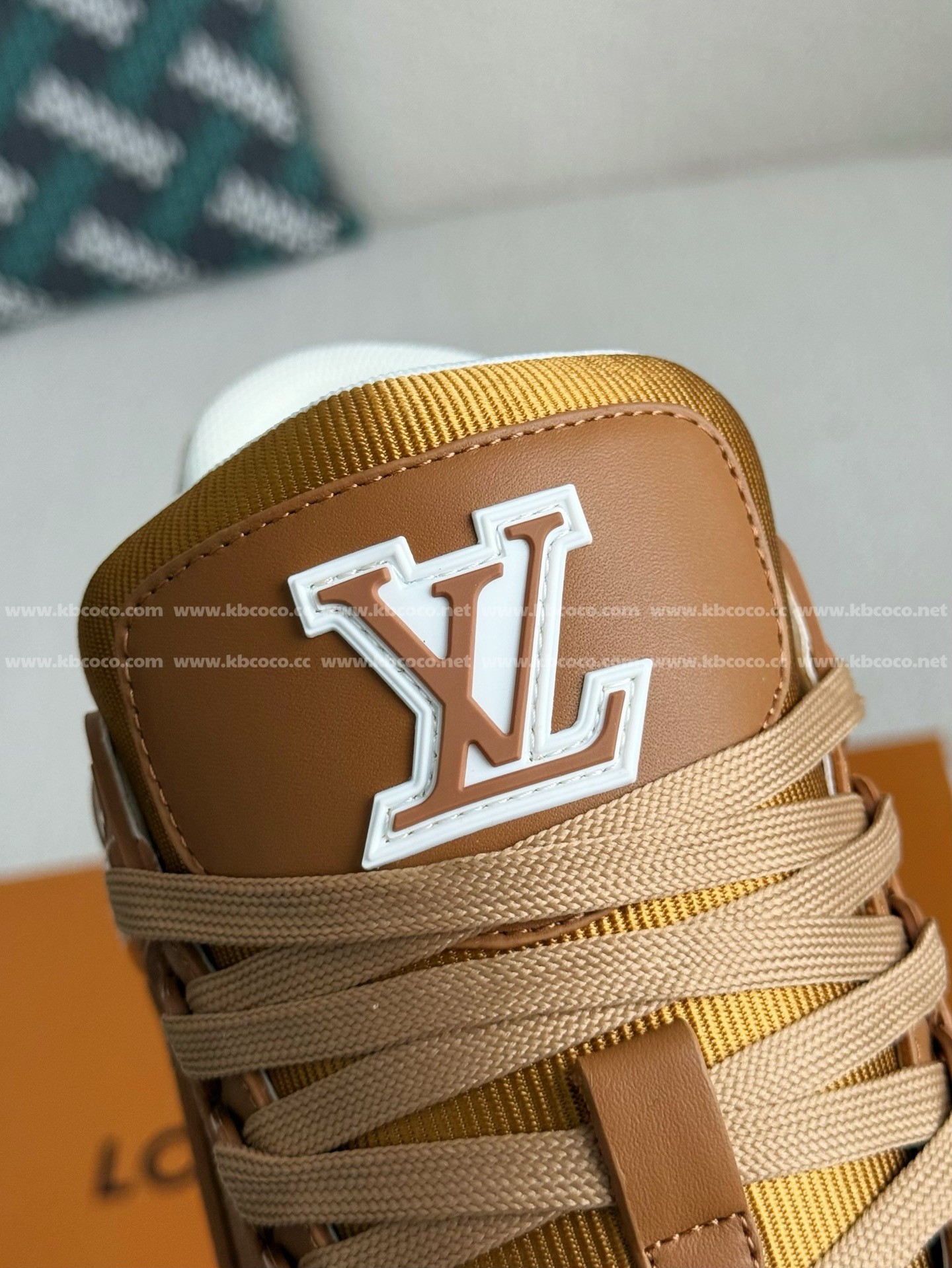 【#5440】 LOUIS VUITTON TRAINER SNEAKERS