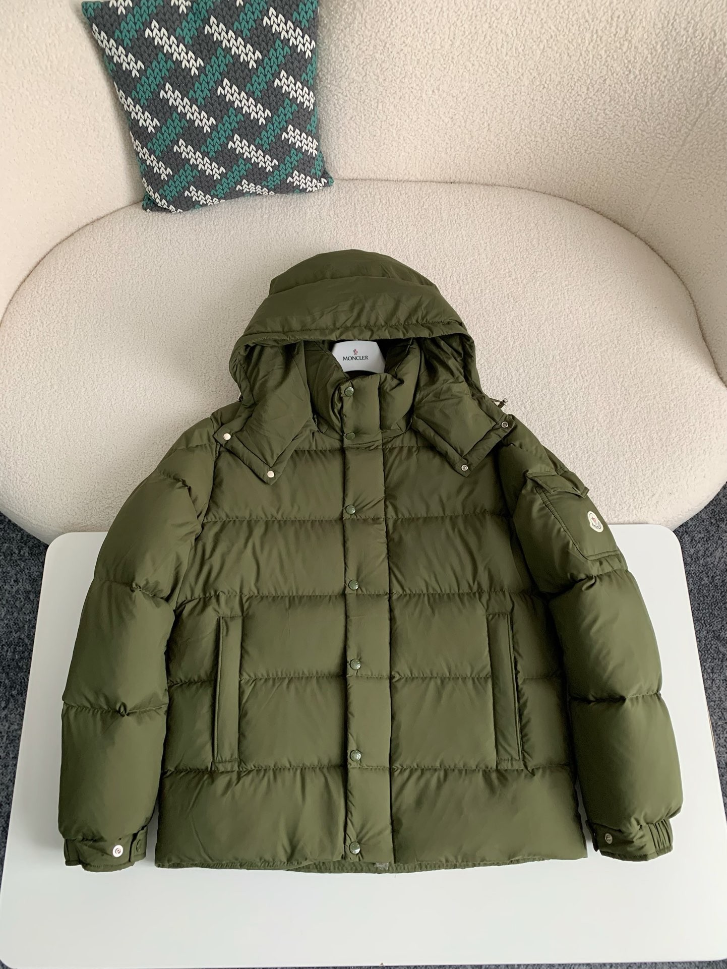 【#3912】Moncler Vezere Short Down Jacket