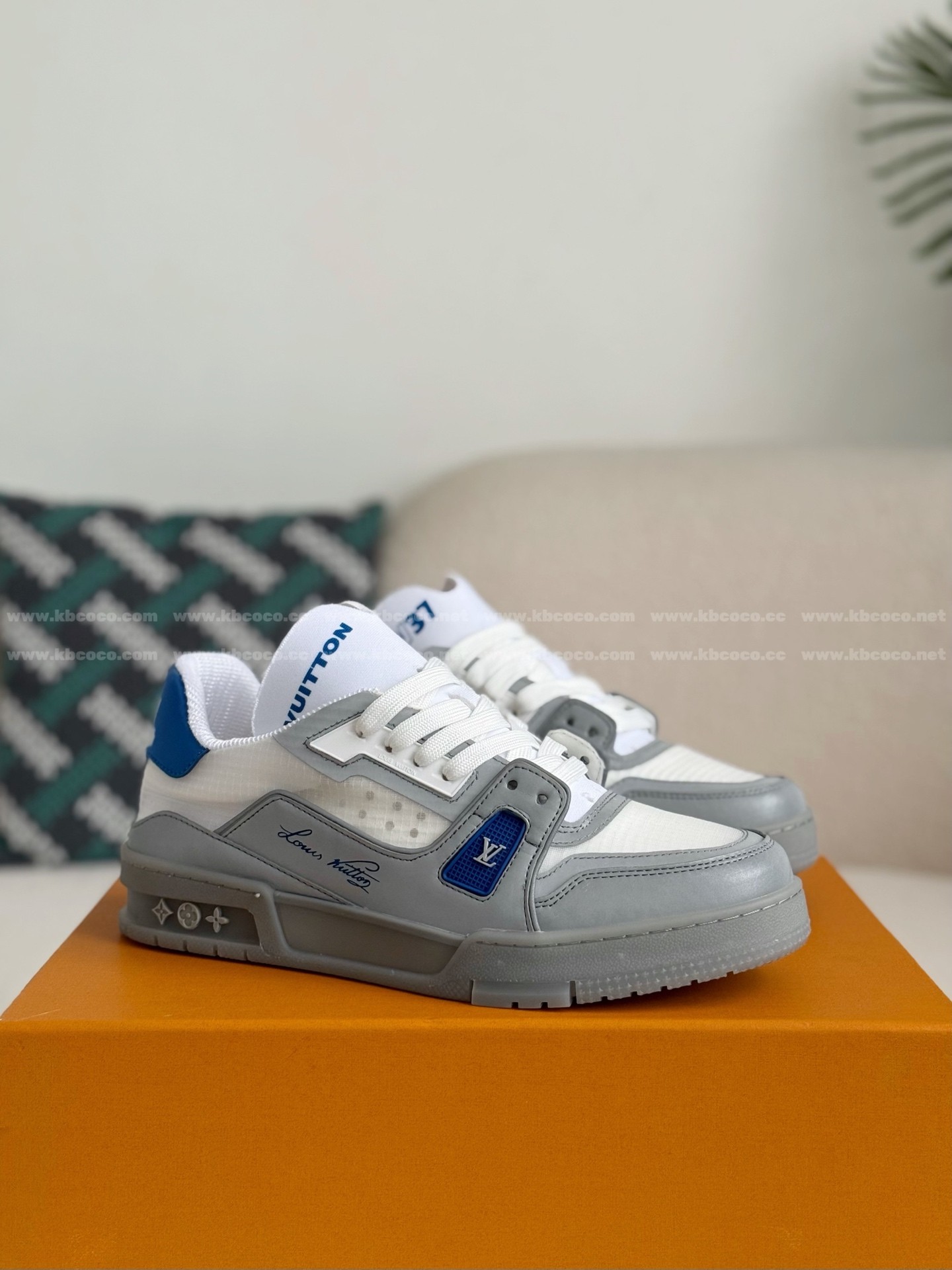 【#5793】 LOUIS VUITTON TRAINER SNEAKERS