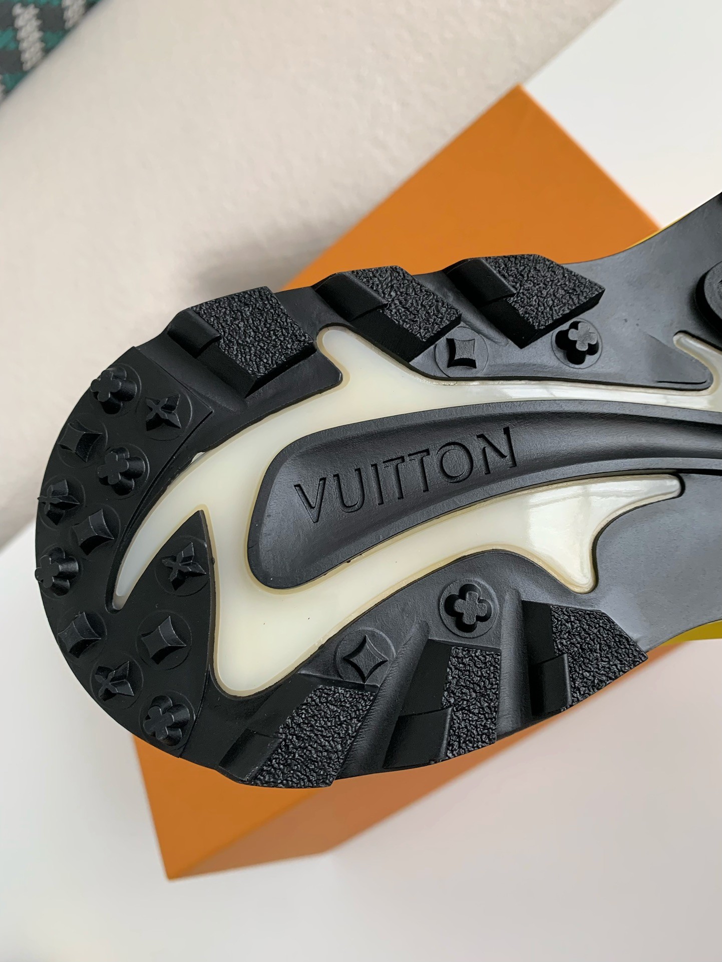 Louis Vuitton Runner Tatic Sneakers