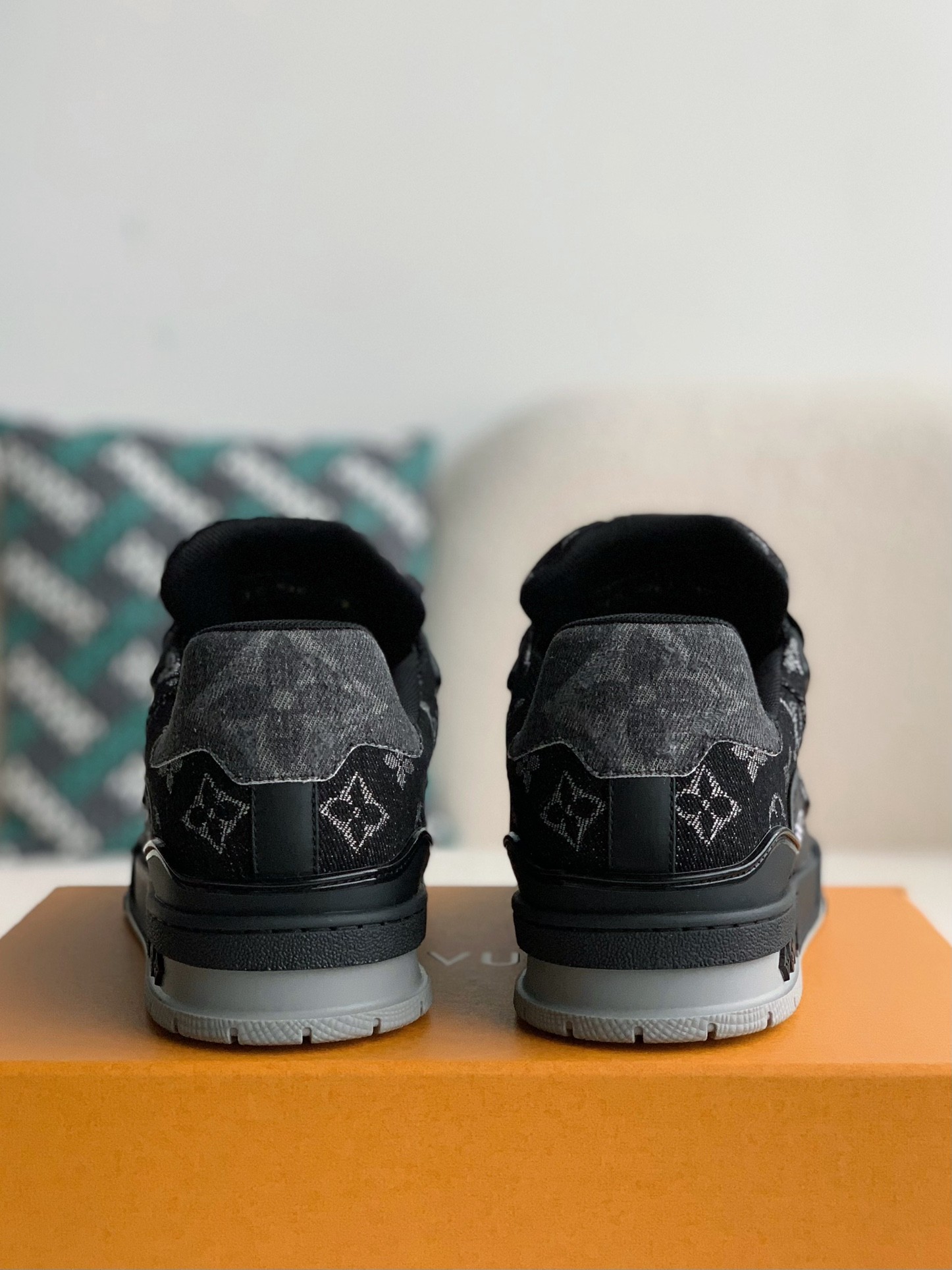 LOUIS VUITTON TRAINER 2023show style Sneakers