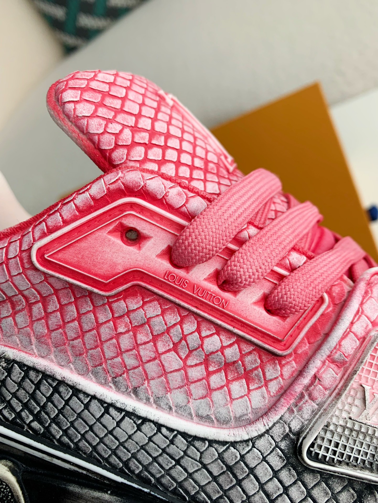 [#3313]LOUIS VUITTON TRAINER SNEAKERS