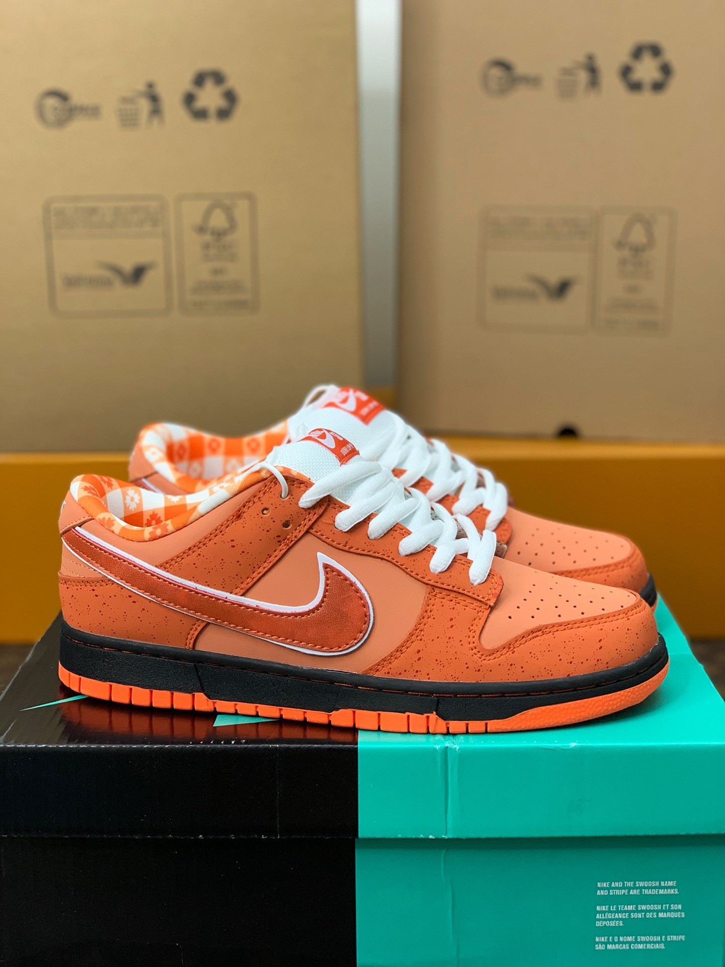 【#753】 Nike UA Dunk SB Low OrangeLobster Sneakers