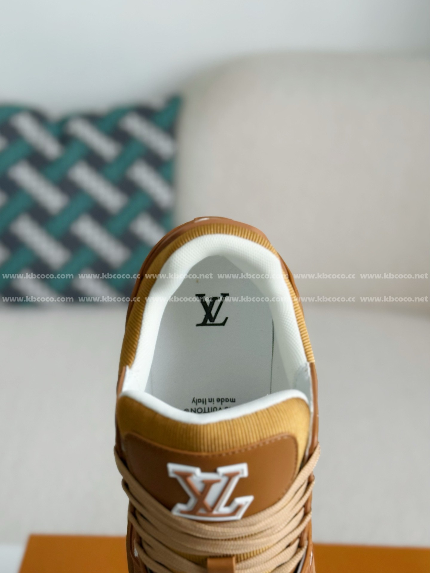 【#5440】 LOUIS VUITTON TRAINER SNEAKERS