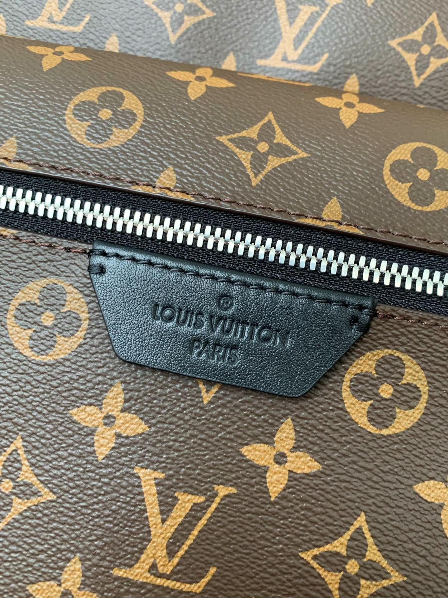 Louis Vuitton 24s New DlScOvery SmalBackpack M46684, Top Quality